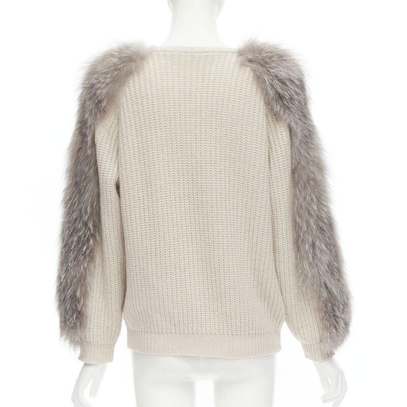 Women's BRUNELLO CUCINELLI beige 100% cashmere grey fox fur sleeve waffle knit sweater M For Sale