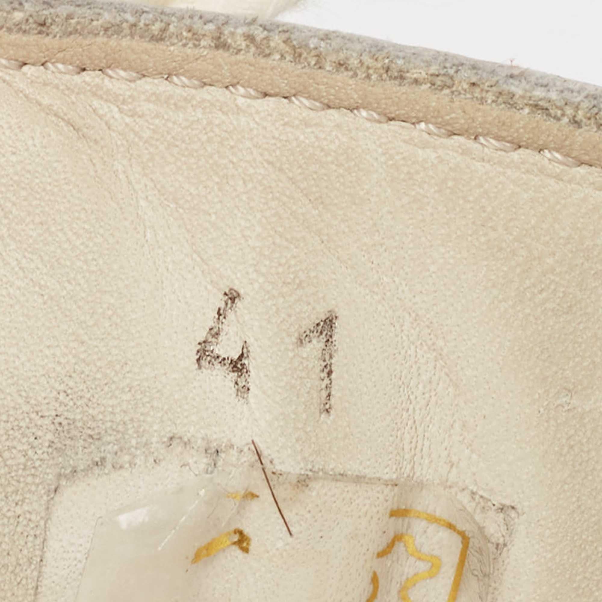 Brunello Cucinelli baskets à lacets en cuir et daim beige/gris taille 41 en vente 3