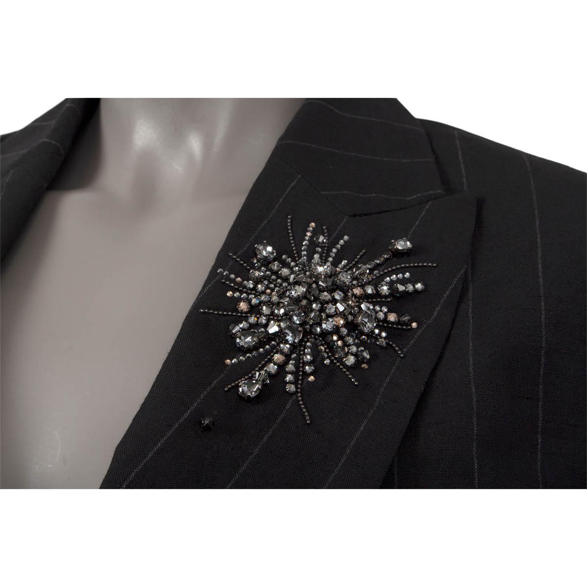 BRUNELLO CUCINELLI black wool & linen PINSTRIPE JEWEL Blazer Jacket 42 M For Sale 1