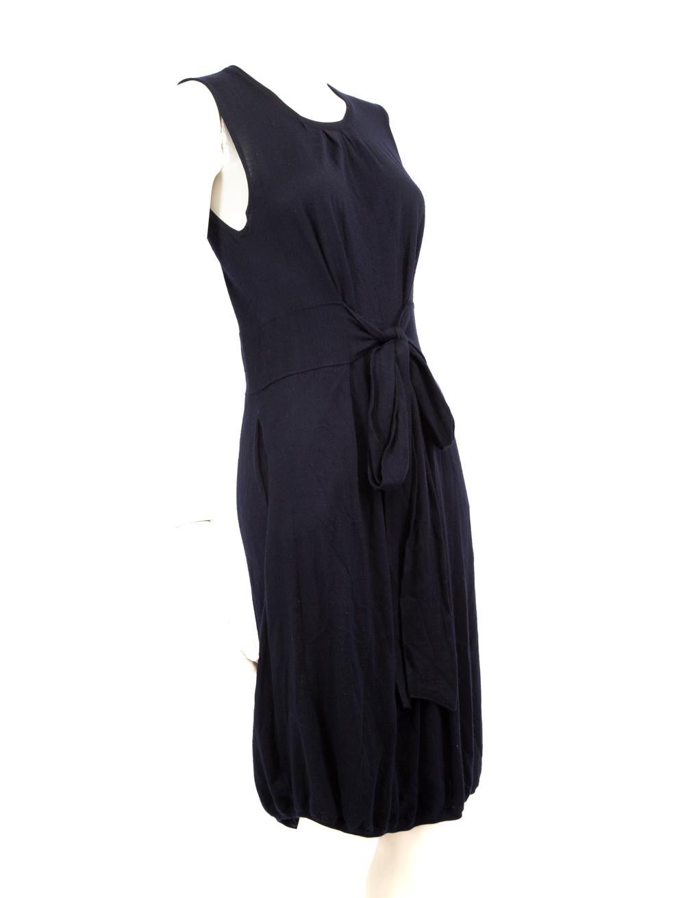 CONDITION is Very good. Minimal wear to the dress is evident, there is a small pull to the weave at the back of the dress on this used Brunello Cucinelli designer resale item.
 
 
 
 Details
 
 
 Dark navy
 
 Cashmere
 
 Knit dress
 
 Knee length
 
