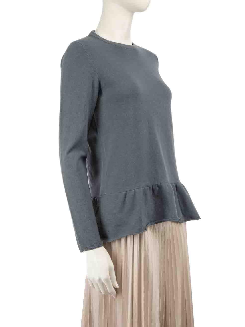 CONDITION is Very good. Hardly any visible wear to jumper is evident on this used Brunello Cucinelli designer resale item.
 
 
 
 Details
 
 
 Blue
 
 Cashmere
 
 Knit jumper
 
 Round neck
 
 Long sleeves
 
 Ruffle hem
 
 
 
 
 
 Made in Italy
 
 
