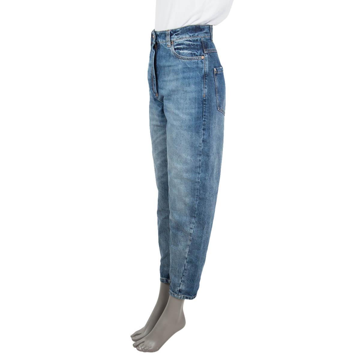 100% authentic Brunello Cucinelli 90s cut jeans in washed denim blue cotton (100%). Open with a zipper and one rose-golden button in the front. Feature a high waist cut, a loose fit, belt loops, a coin pocket and two rounded slit pockets on the