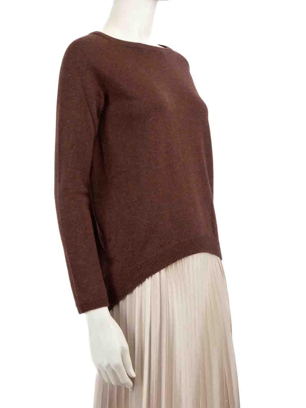 CONDITION is Very good. Hardly any visible wear to Jumper is evident on this used Brunello Cucinelli designer resale item.
 
 
 
 Details
 
 
 Brown
 
 Cashmere
 
 Long sleeves jumper
 
 Knitted and stretchy
 
 Crew neckline
 
 High low curved