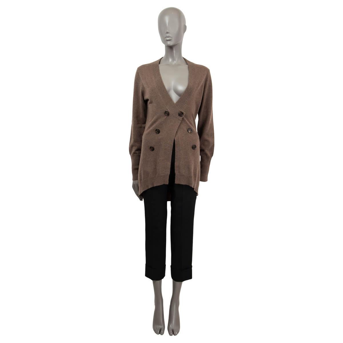 100% authentic Brunello Cucinelli double-breasted cardigan in brown cashmere (100%). Features horn buttons, a rib knit lapel and a high-low silhouette. Has been worn and is in excellent condition.

Measurements
Tag Size	XL
Size	XL
Shoulder