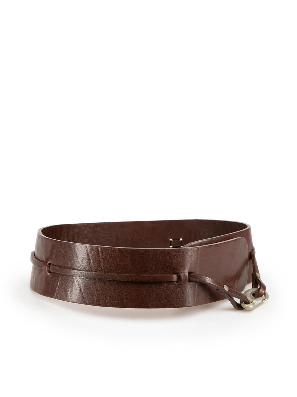 CONDITION is Good. Minor wear to belt is evident. Light wear to clasp fastening and hardware components which are mildly tarnished. Creasing of the leather is also seen on this used Brunello Cucinelli designer resale item.
 
 Details
 Brown
