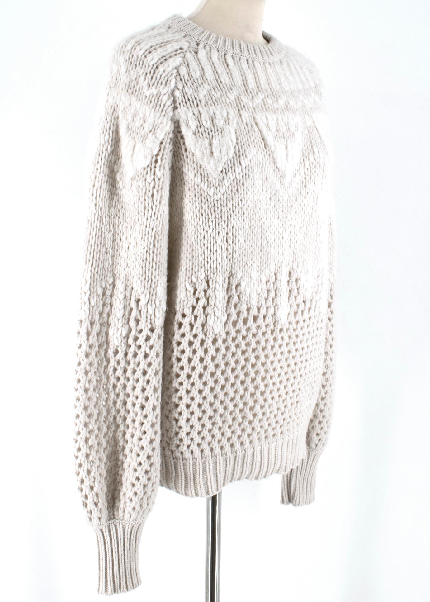 Brunello Cucinelli beige cashmere knitted sweater. Cable knitted with patterns. Remains in excellent condition. 

L 62cm

W 46cm 

M