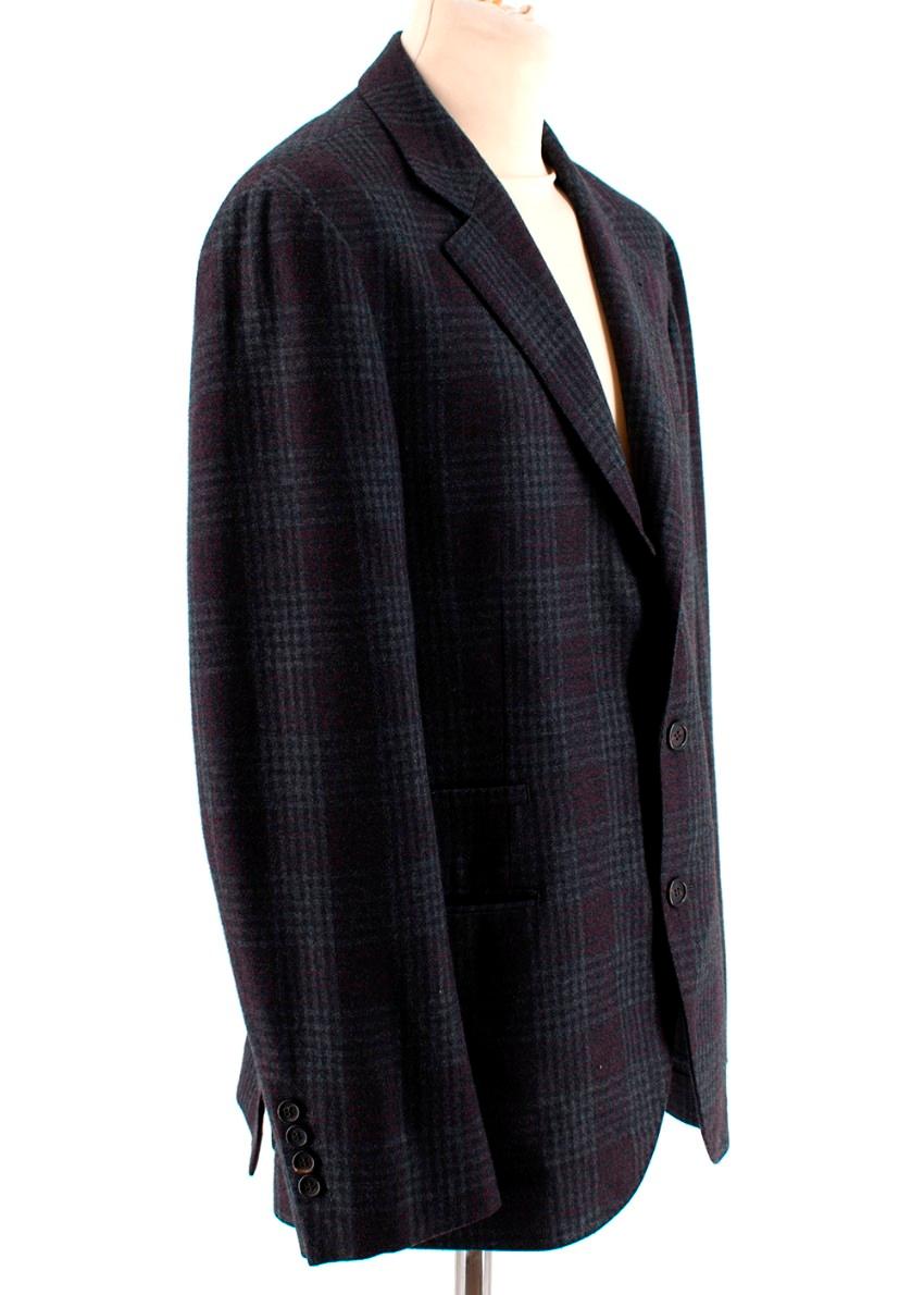 Brunello Cucinelli Checked Wool Men's Single Breasted Jacket 

- Grey and burgundy tones with woven check

- semi lined

- Padded shoulders 

- 3  tortoiseshell button down closure

- Slip pockets either side with brown lining 

- Classic revere