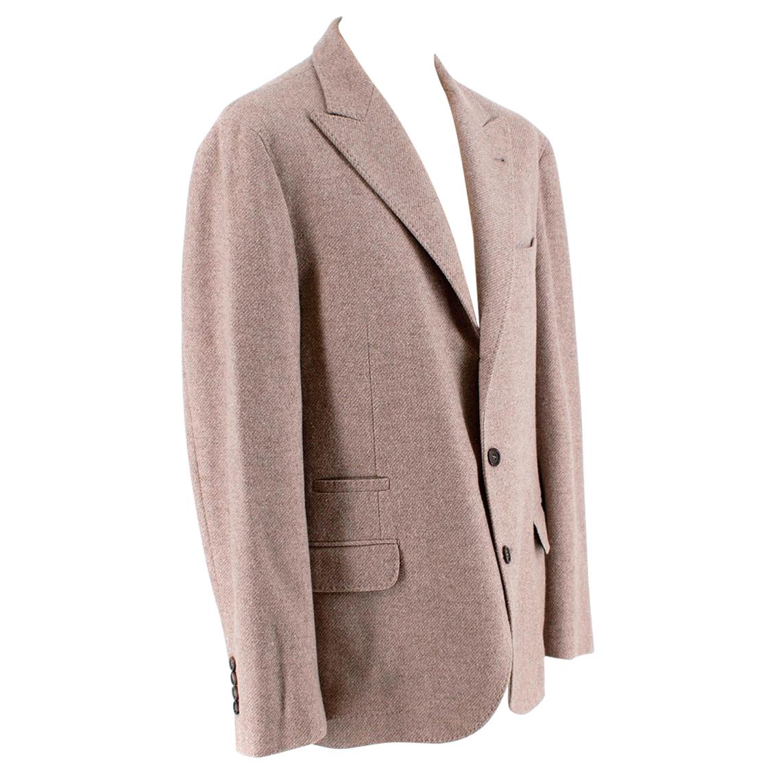 Brunello Cucinelli Cream Wool, Silk & Cashmere Tailored Jacket

-Luxurious soft texture 
-Classic elegant cut 
-Neutral timeless piece 
-4 pockets to the front 
-Button fastening to the front 
-Vents to the back 
-Buttoned cuffs 
-3 interior pockets