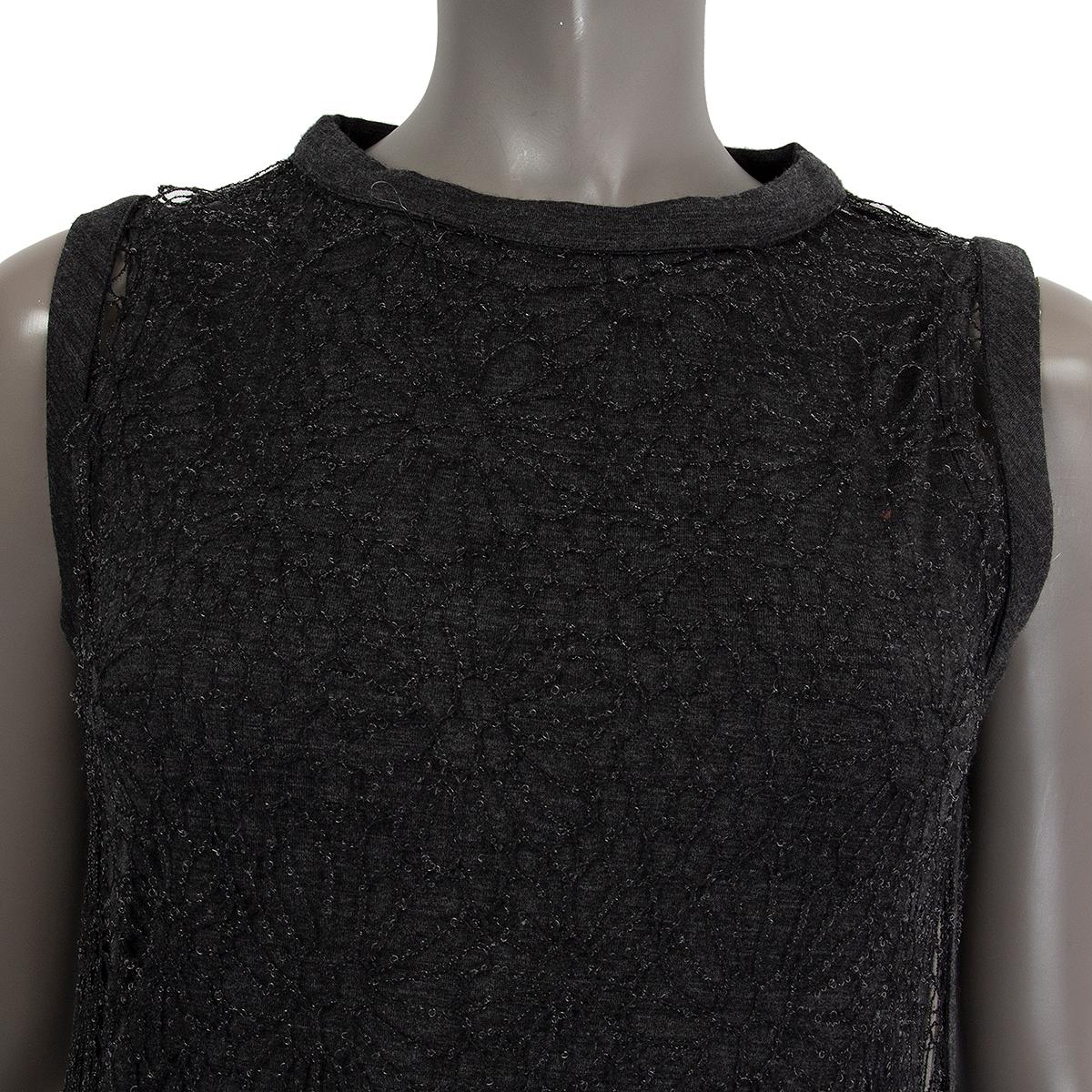 BRUNELLO CUCINELLI dark grey wool FLORAL WIRE KNIT SLEEVELESS Dress S In Excellent Condition For Sale In Zürich, CH