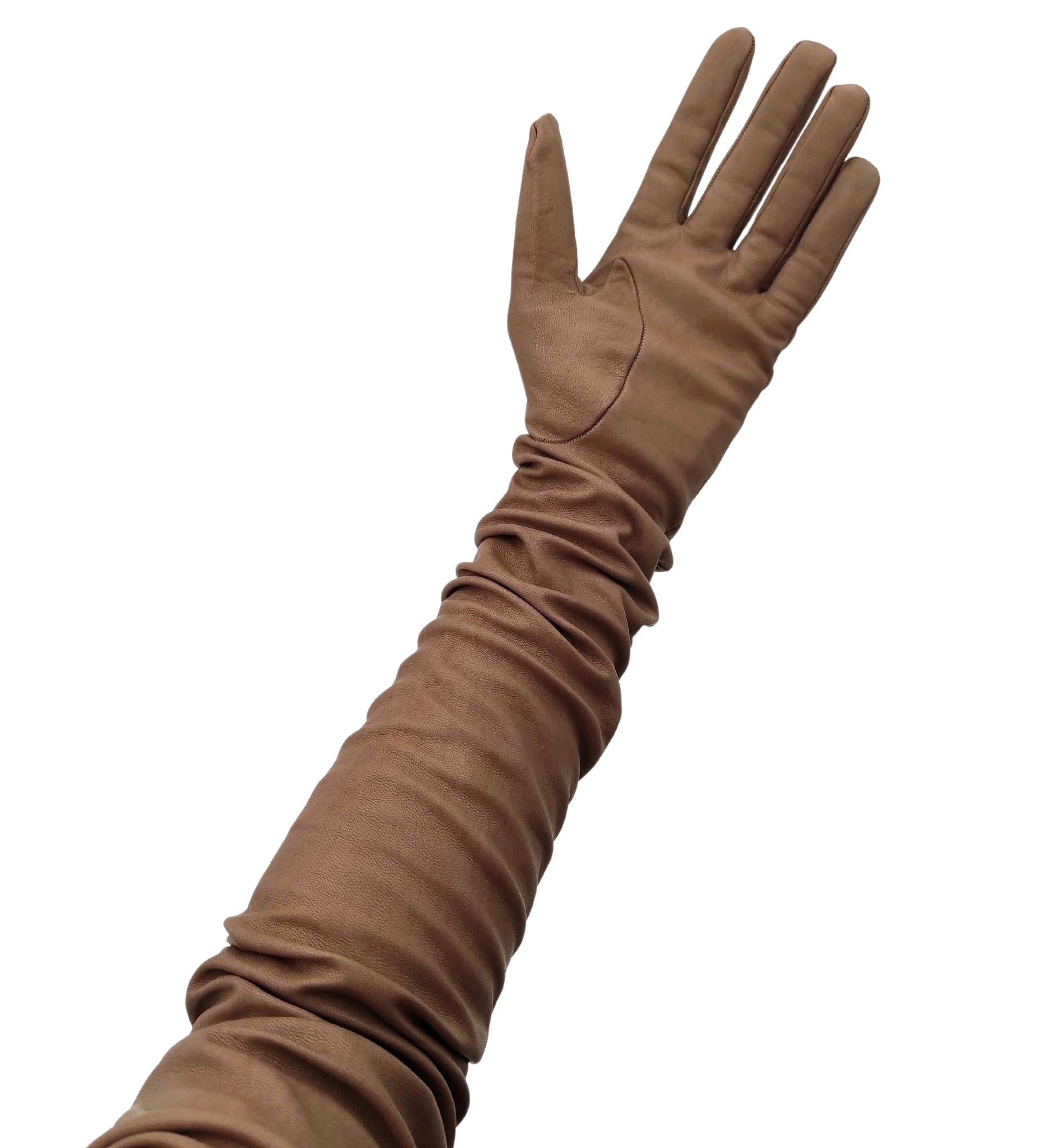 Brunello Cucinelli extra long tan leather gloves In Good Condition For Sale In Milano, IT