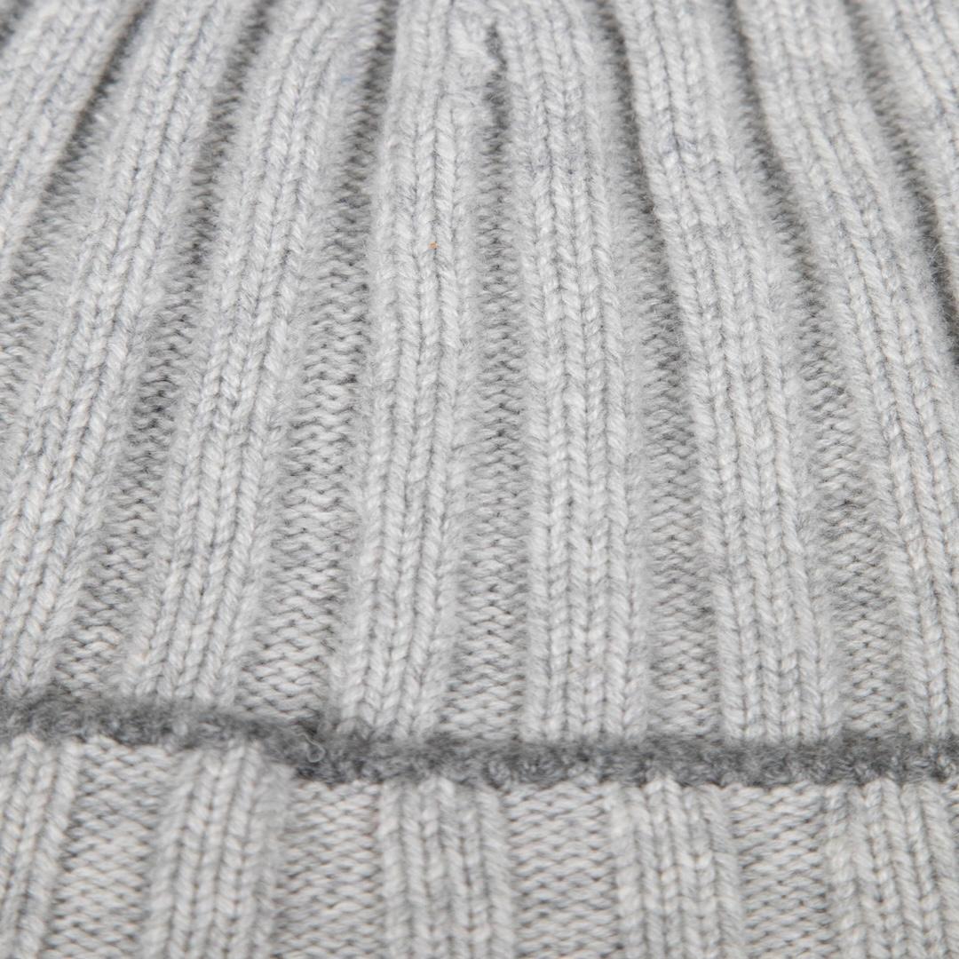 Brunello Cucinelli Grey Cashmere Knit Beanie In Good Condition For Sale In London, GB