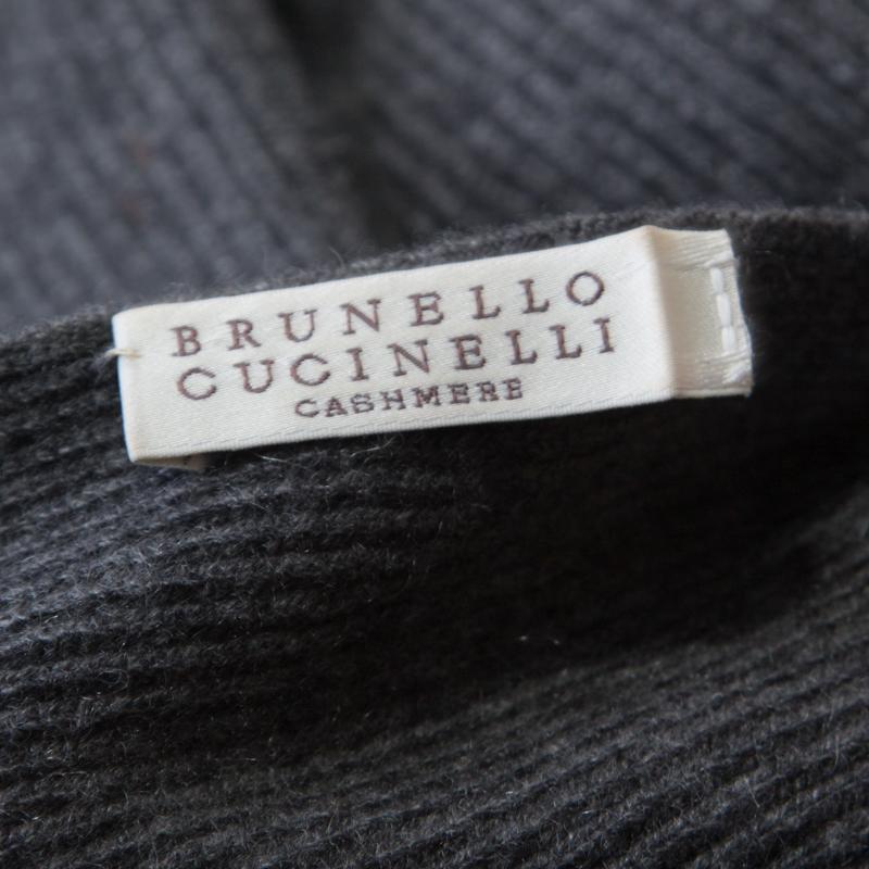 Brunello Cucinelli Grey Cashmere Ribbed Shrug ( One Size ) In Good Condition In Dubai, Al Qouz 2