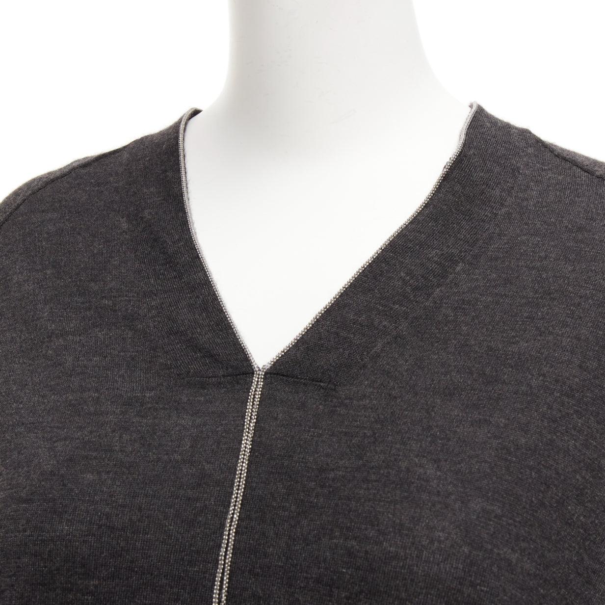 BRUNELLO CUCINELLI grey cashmere silk silver chain v neck cropped sweater XXS
Reference: EALU/A00023
Brand: Brunello Cucinelli
Material: Cashmere, Silk
Color: Grey, Silver
Pattern: Solid
Closure: Pullover
Made in: Italy

CONDITION:
Condition: Very