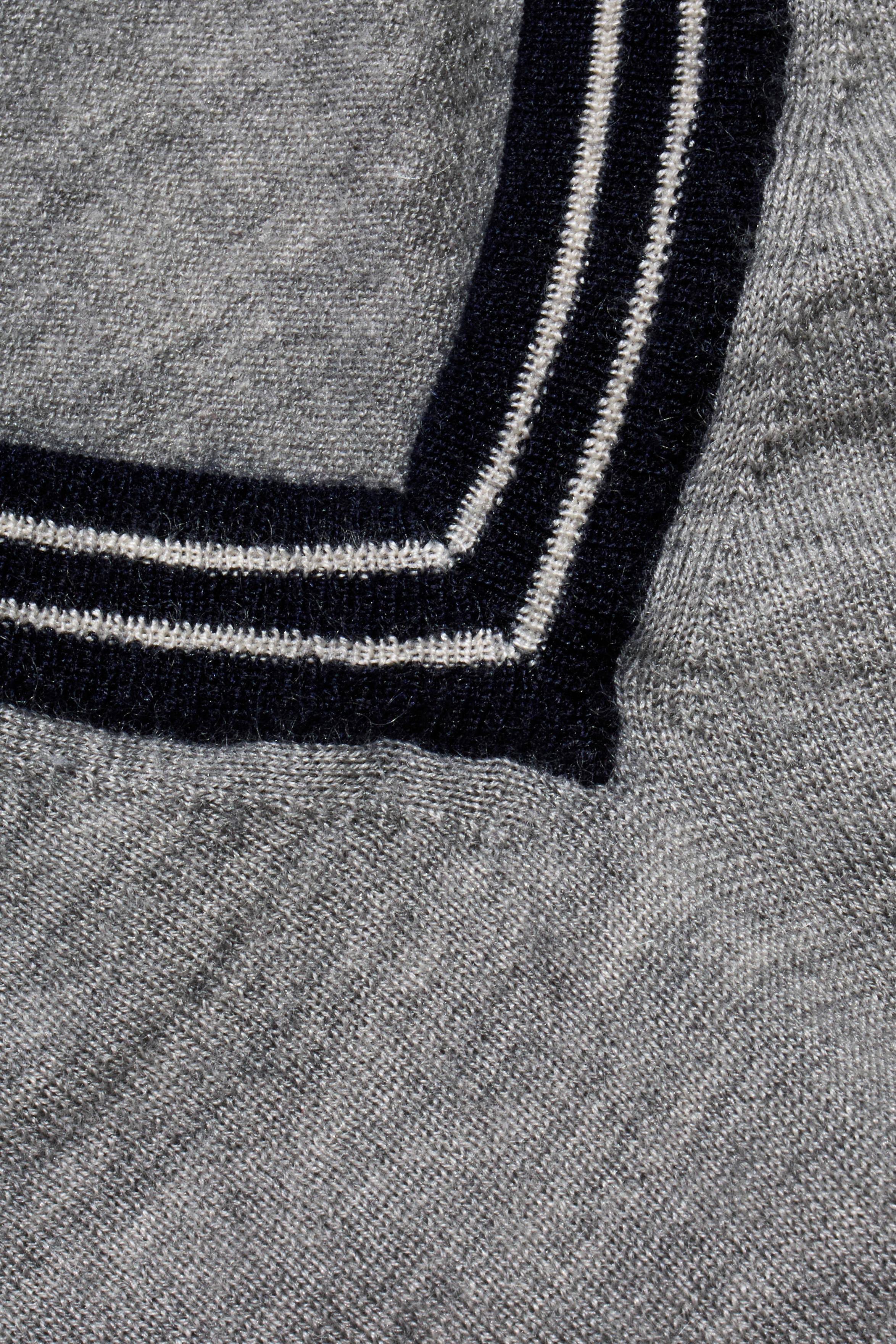 Brunello Cucinelli Grey Cashmere-Silk V-Neck Sweater, Made in Italy en vente 1