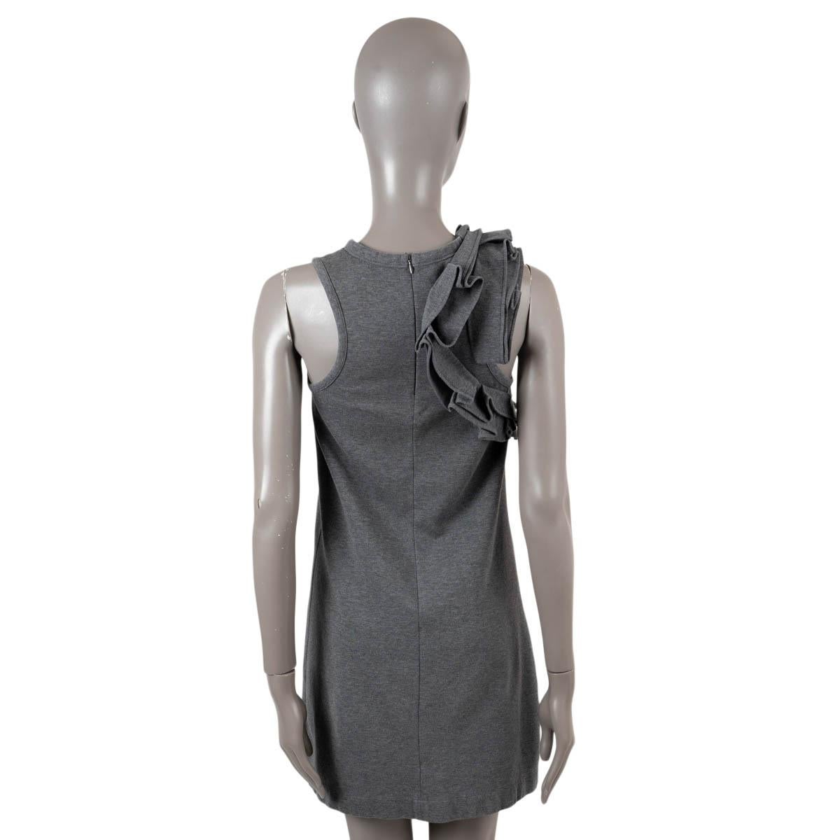 BRUNELLO CUCINELLI grey cotton RUFFLE TRIM MINI KNIT Dress S In Excellent Condition For Sale In Zürich, CH