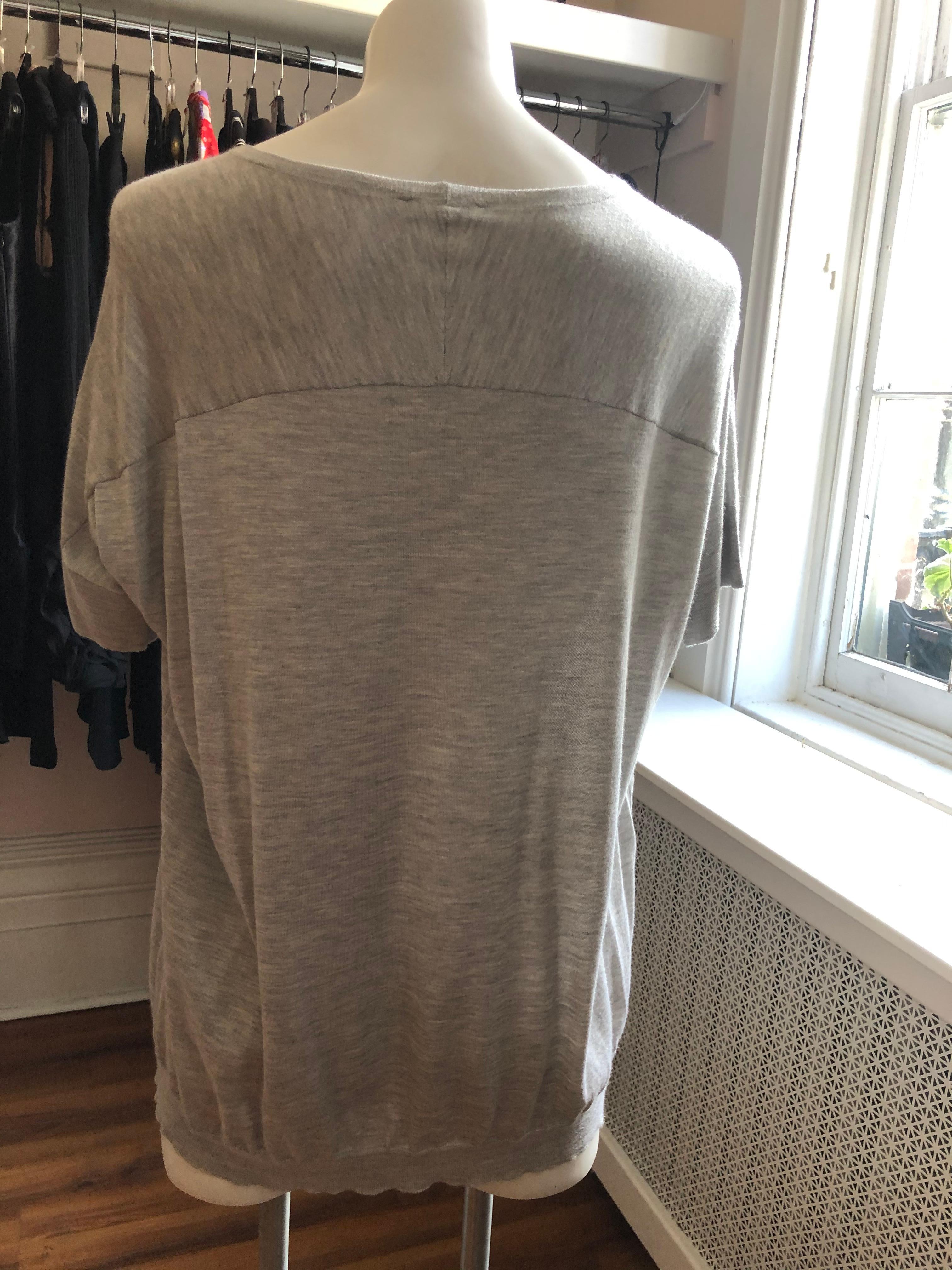 Women's Brunello Cucinelli Grey Fine Cashmire/Silk Sweater w/Cotton/Silk Jacket 48 (ITL) For Sale