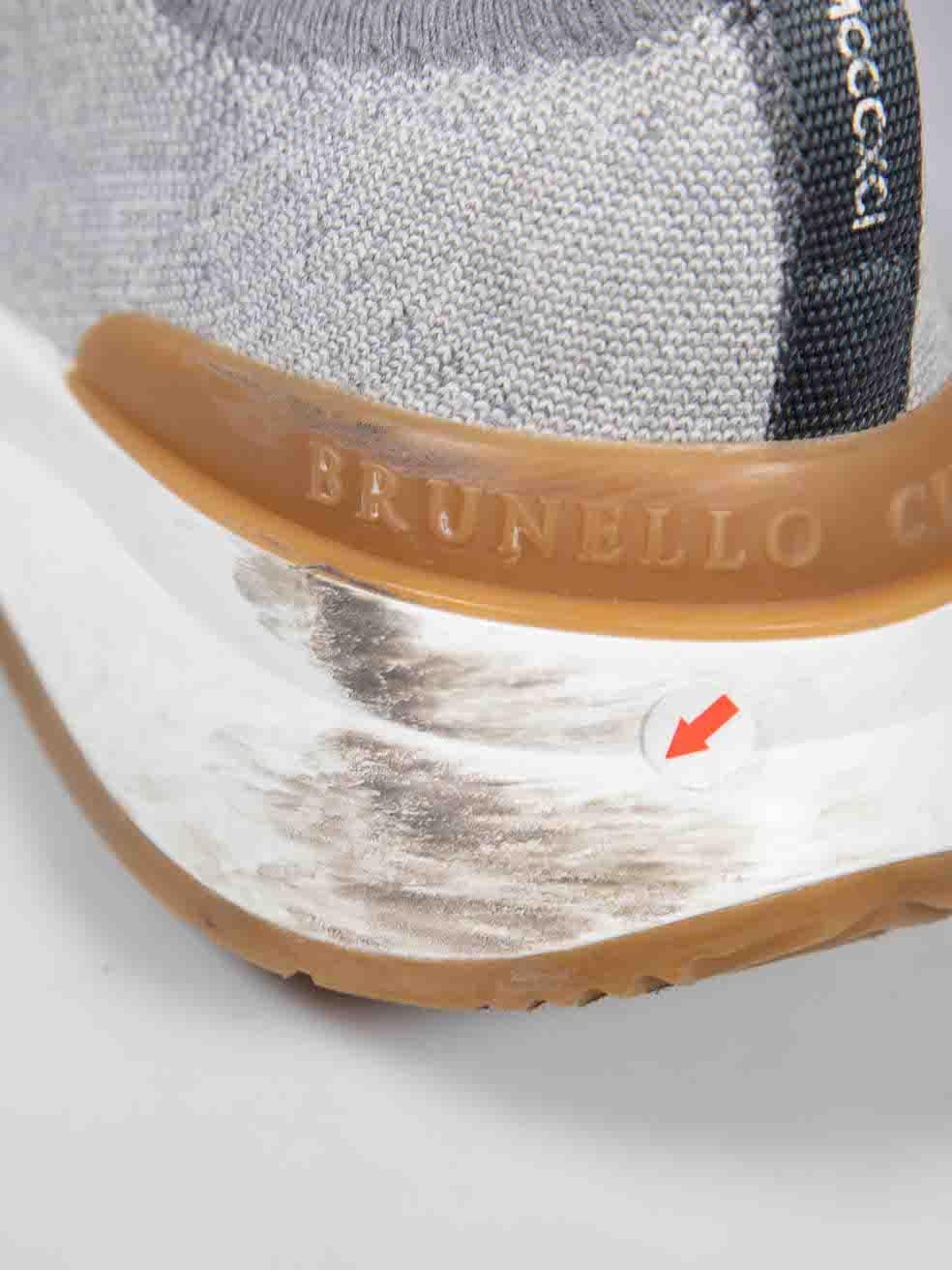 Brunello Cucinelli baskets à lacets grises taille IT 42 en vente 3