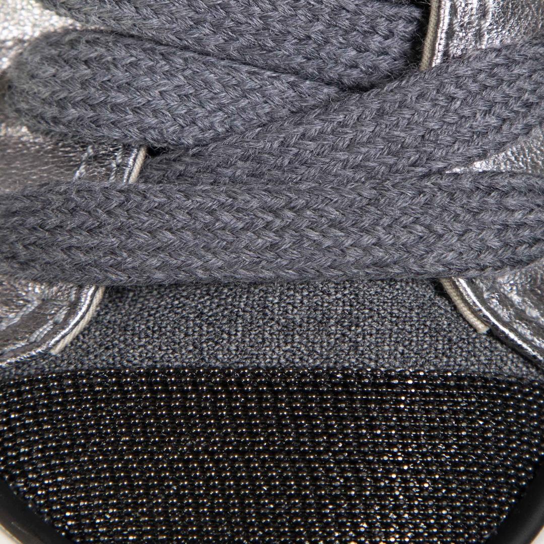 Brunello Cucinelli Grigio Scarpe da Ginnastica in Pelle Monili Taglia IT 38.5 in vendita 1