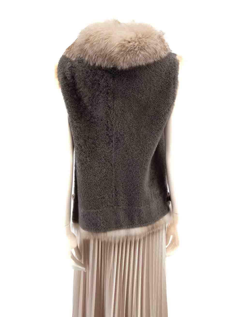 Brunello Cucinelli Grey Shearling Fur Trim Gilet Size L In Good Condition For Sale In London, GB