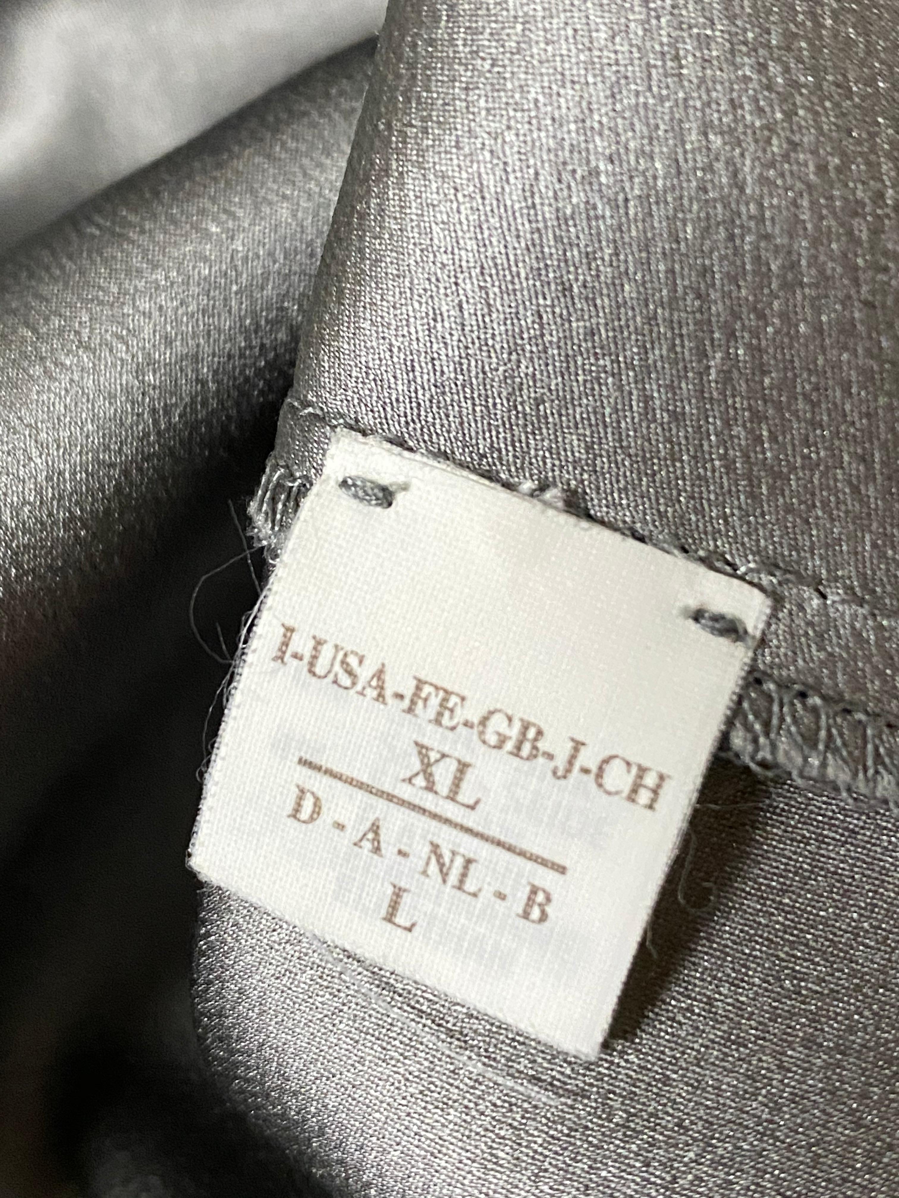 Brunello Cucinelli Grey Silk Sleeveless Blouse Top Size XL For Sale 3