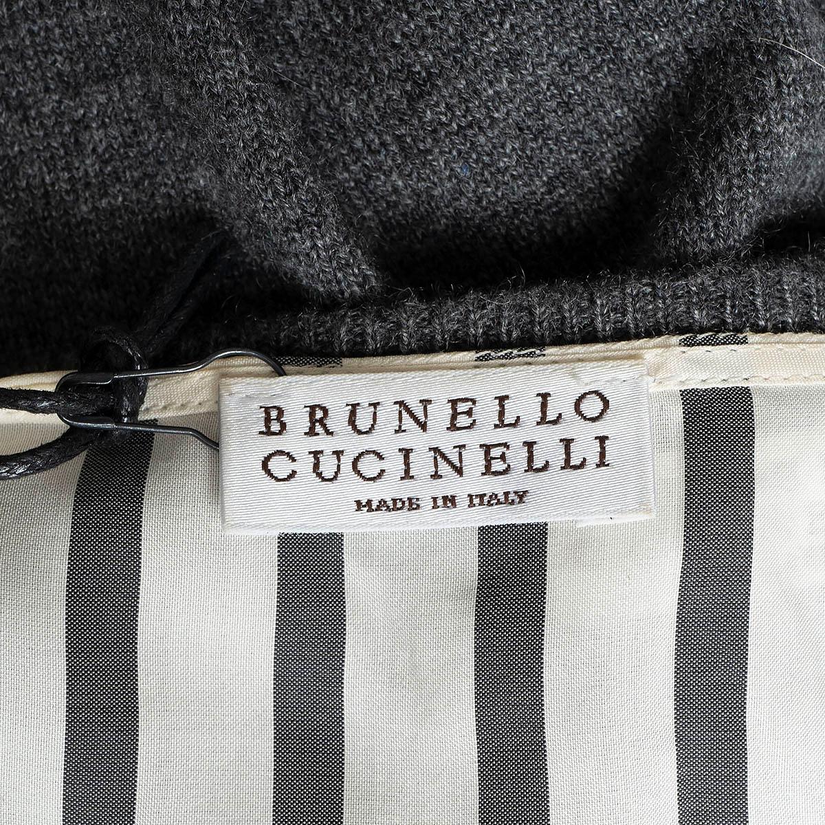 BRUNELLO CUCINELLI grey & white STRIPED BLOUSE & MONILI V-NECK Sweater XL For Sale 3