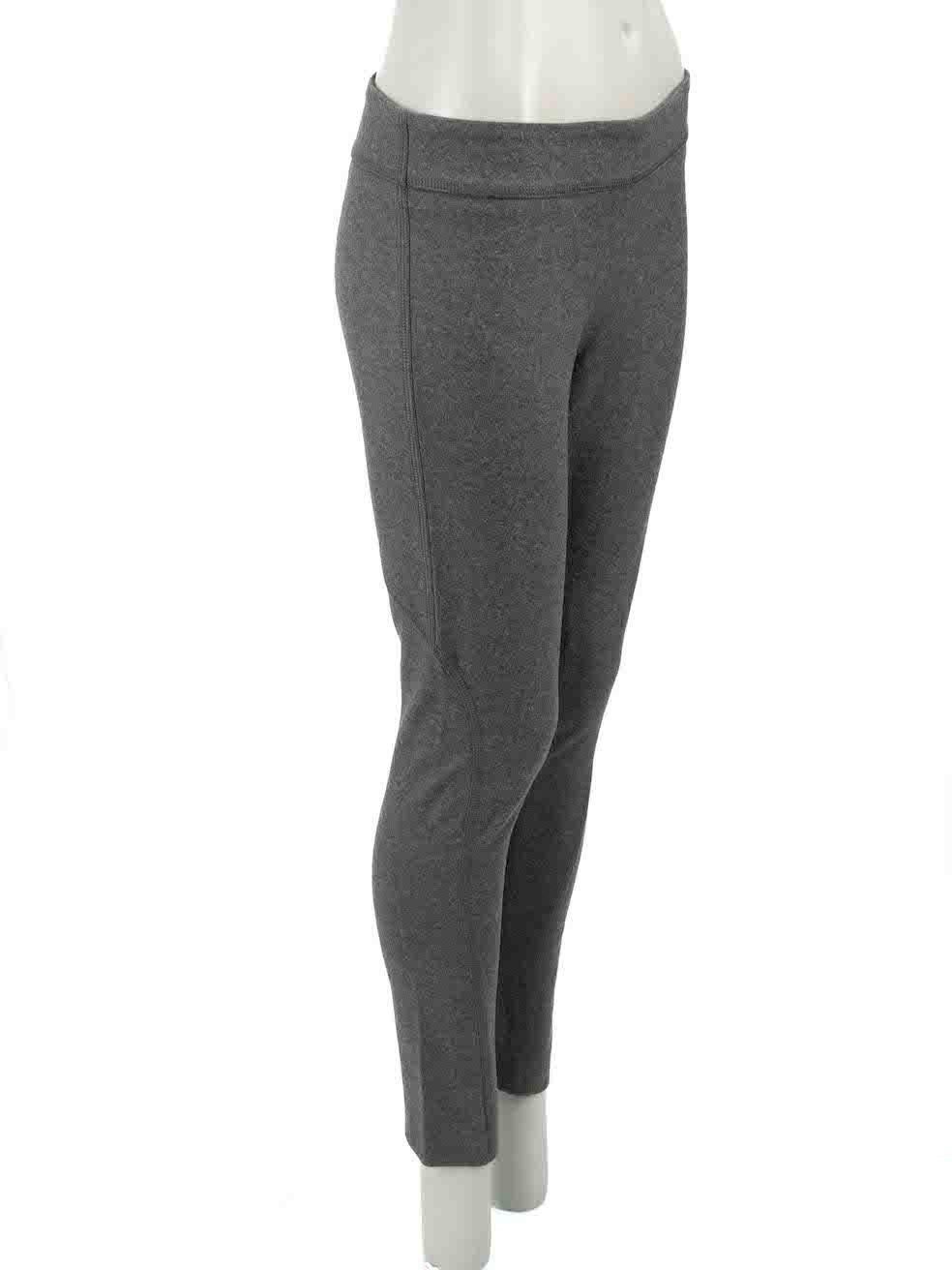 CONDITION is Very good. Hardly any visible wear to trousers is evident on this used Brunello Cucinelli designer resale item.

Details
Grey
Wool
Leggings
Mid rise
Contrast knit panel
Side zip closure with button
Made in Italy 

Composition
89% Wool,