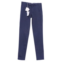 Pantalon Brunello Cucinelli à la coupe italienne, en coton bleu marine