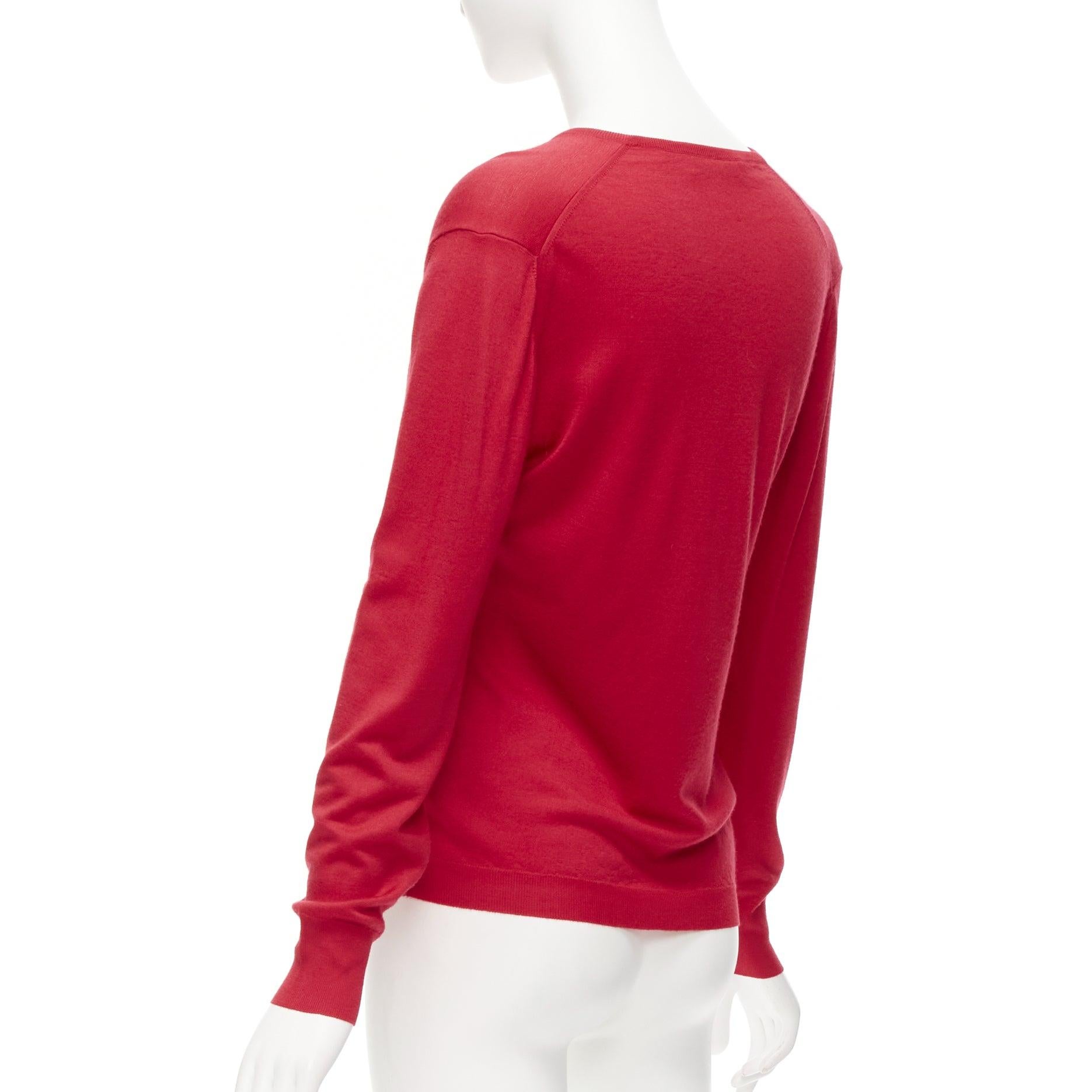 BRUNELLO CUCINELLI JOYCE Pull à épaules dénudées boutonné en cachemire rouge S en vente 1