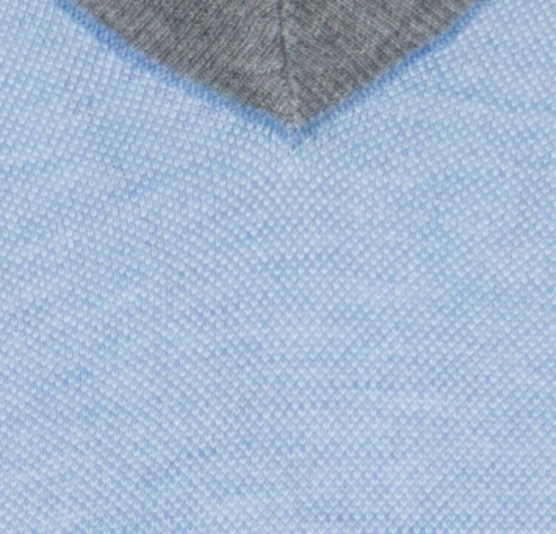 Pull à col en V bleu clair Brunello Cucinelli 4XL Bon état - En vente à Dubai, Al Qouz 2