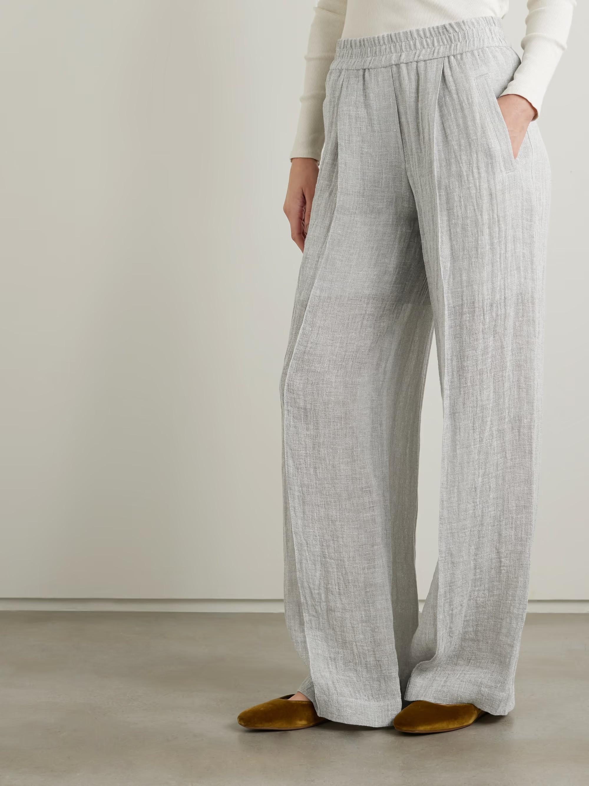 BRUNELLO CUCINELLI light grey linen 2024 CINKLED WIDE Pants 42 M en vente 2