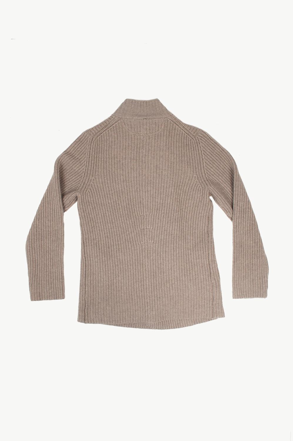 100% genuine Brunello Cucinelli Cardigan, S643
Color: sand
(An actual color may a bit vary due to individual computer screen interpretation)
Material: 100% cashmere
Tag size: ITA48/Medium
This sweater is great quality item. Rate 9 of 10, excellent