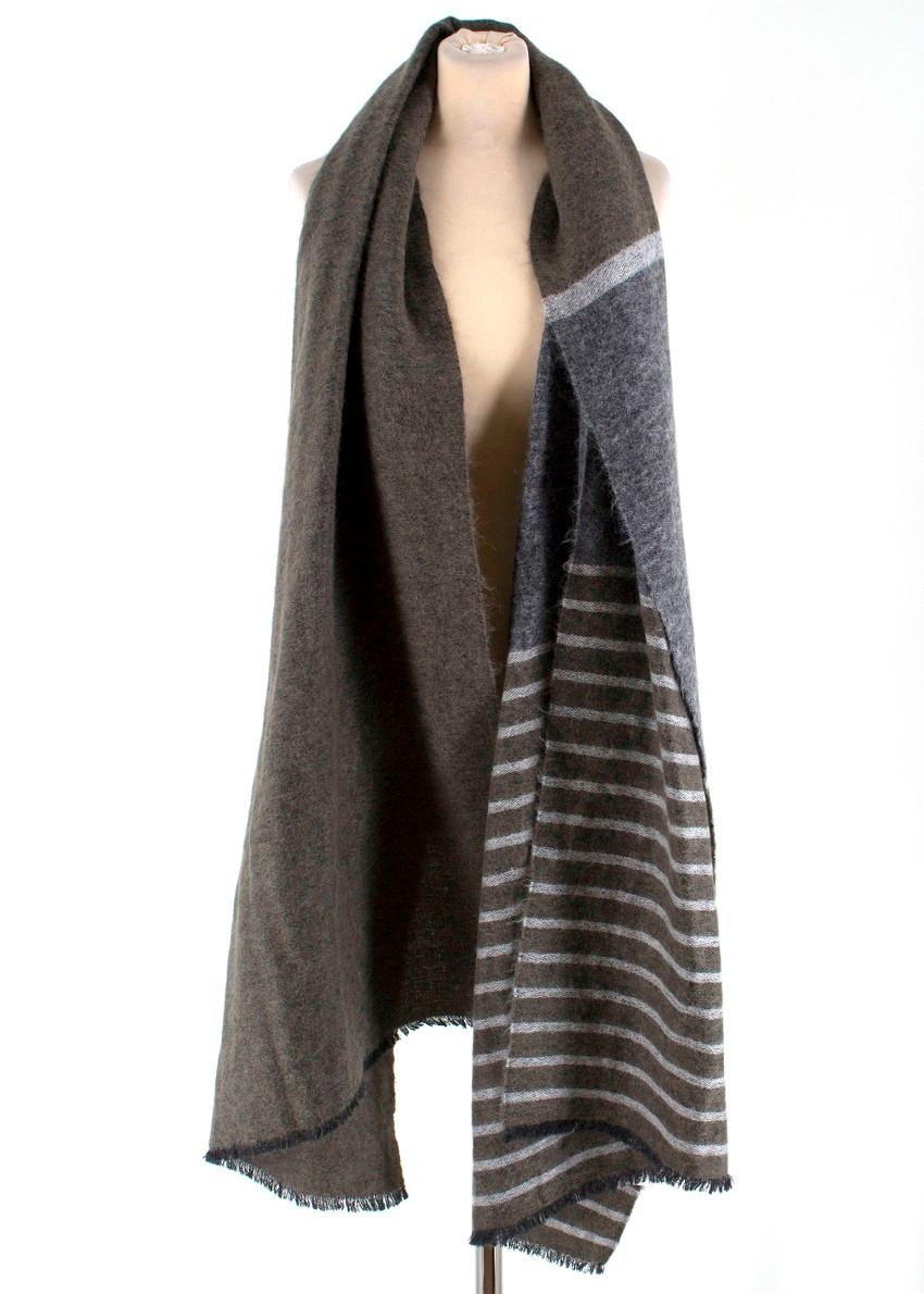 black and gray striped scarf