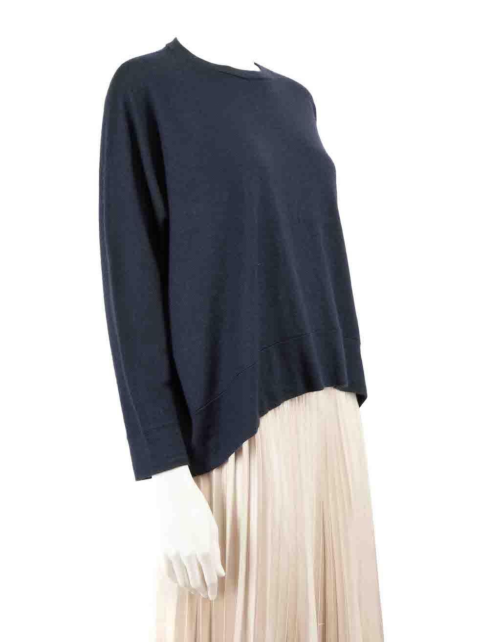 CONDITION is Never worn. No visible wear to jumper is evident on this new Brunello Cucinelli designer resale item.
 
 
 
 Details
 
 
 Navy
 
 Cashmere
 
 Knit top
 
 Round neck
 
 Long sleeves
 
 
 
 
 
 Made in Italy
 
 
 
 Composition
 
 70%