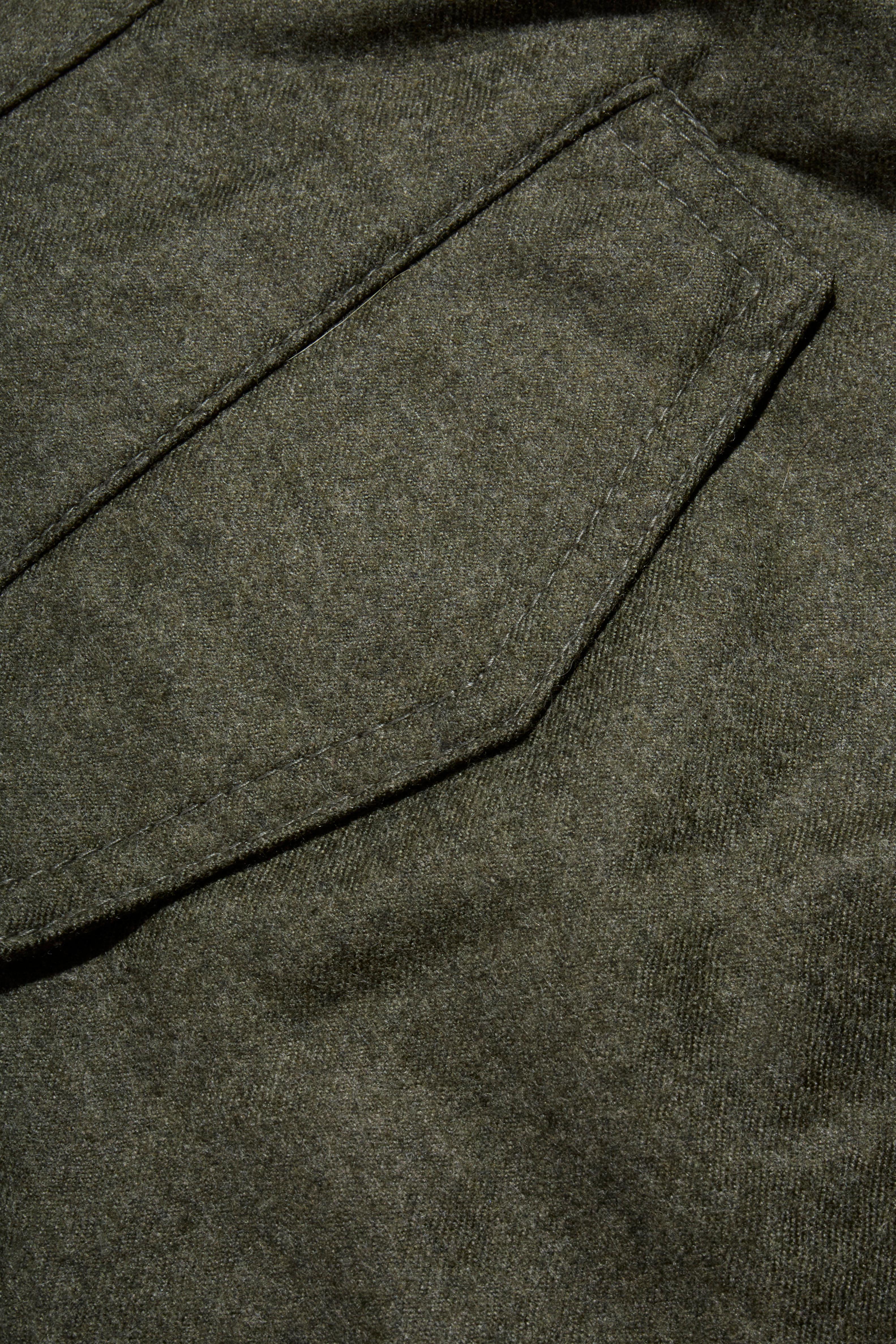 Brunello Cucinelli Pantalon cargo en laine vert olive Taille 48 en vente 1