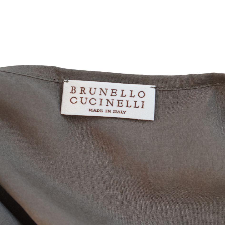 Brunello Cucinelli Olive Camicetta in seta con scollo a V a maniche lunghe in vendita 2