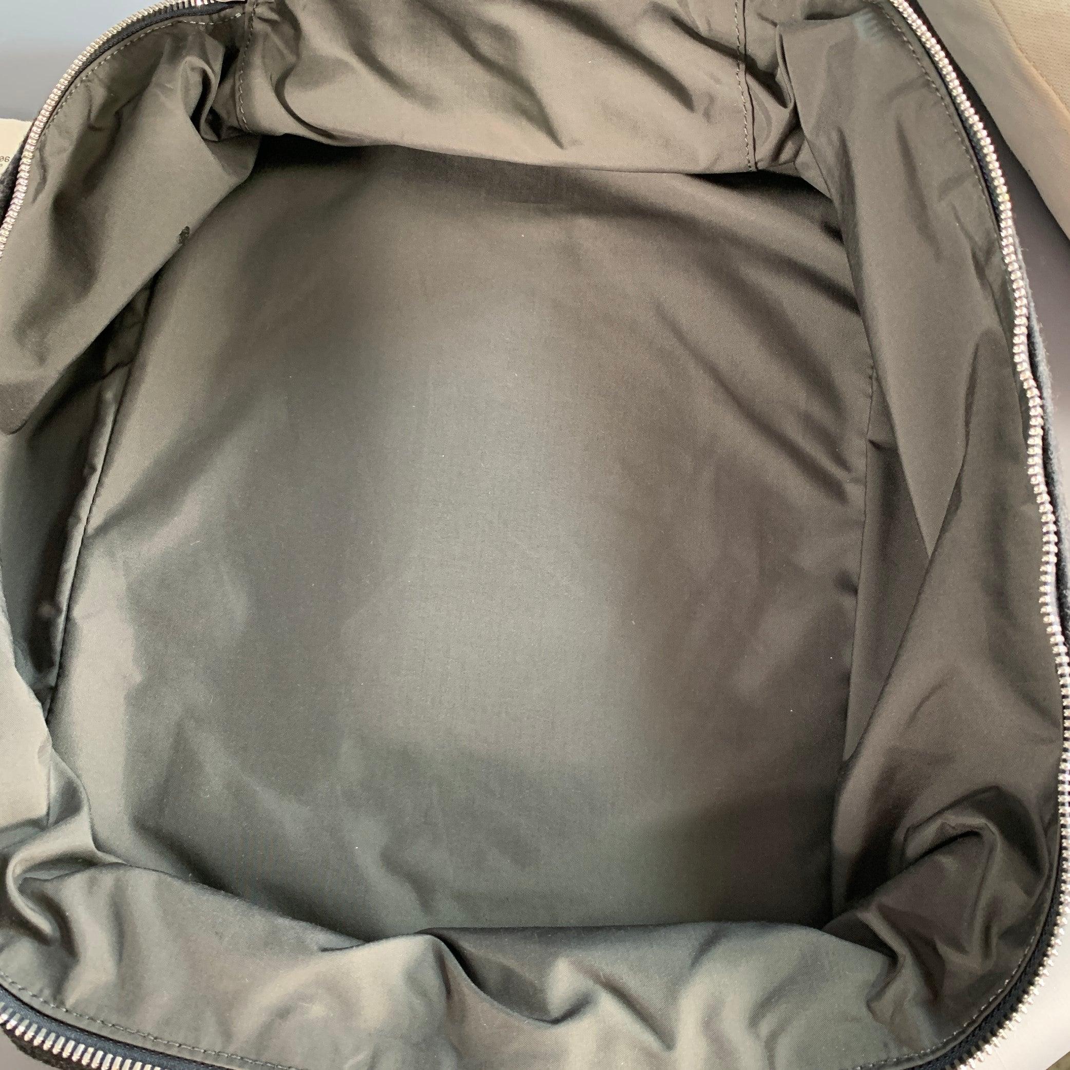 BRUNELLO CUCINELLI Eine Größe Grau Wolle Flanell Schuh Organizer Zip Up Reisetasche im Angebot 1