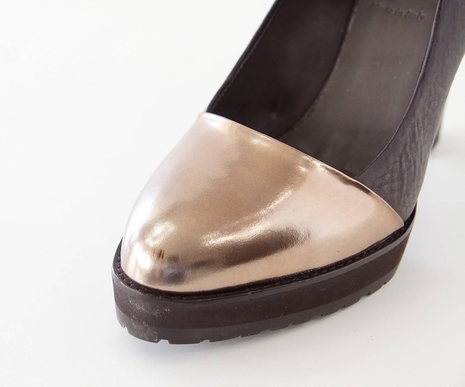 Brunello Cucinelli Shoe Mirror Copper Toe Ankle Strap Pump  In New Condition For Sale In Miami, FL