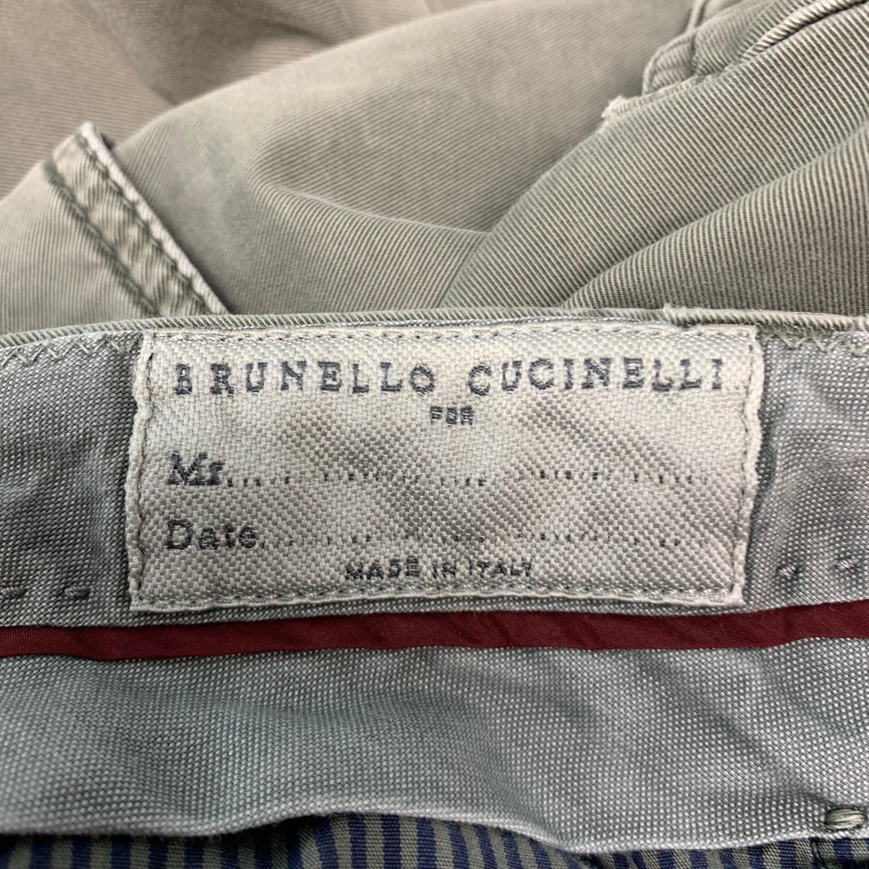 BRUNELLO CUCINELLI Taille 30 Casual Pantalon de voyage en coton élastique kaki en vente 4