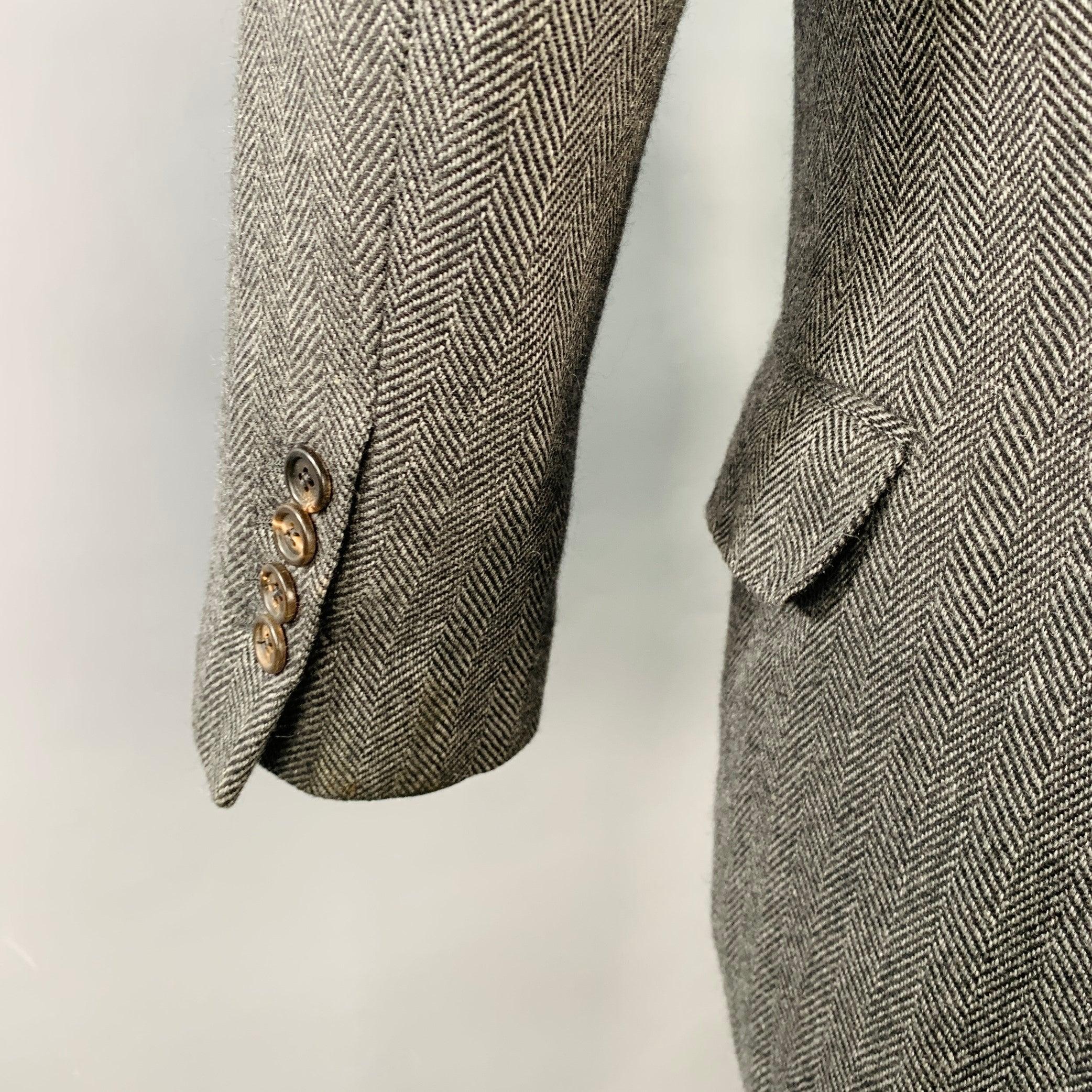 BRUNELLO CUCINELLI Size 38 Grey Black Herringbone Cashmere Sport Coat For Sale 1