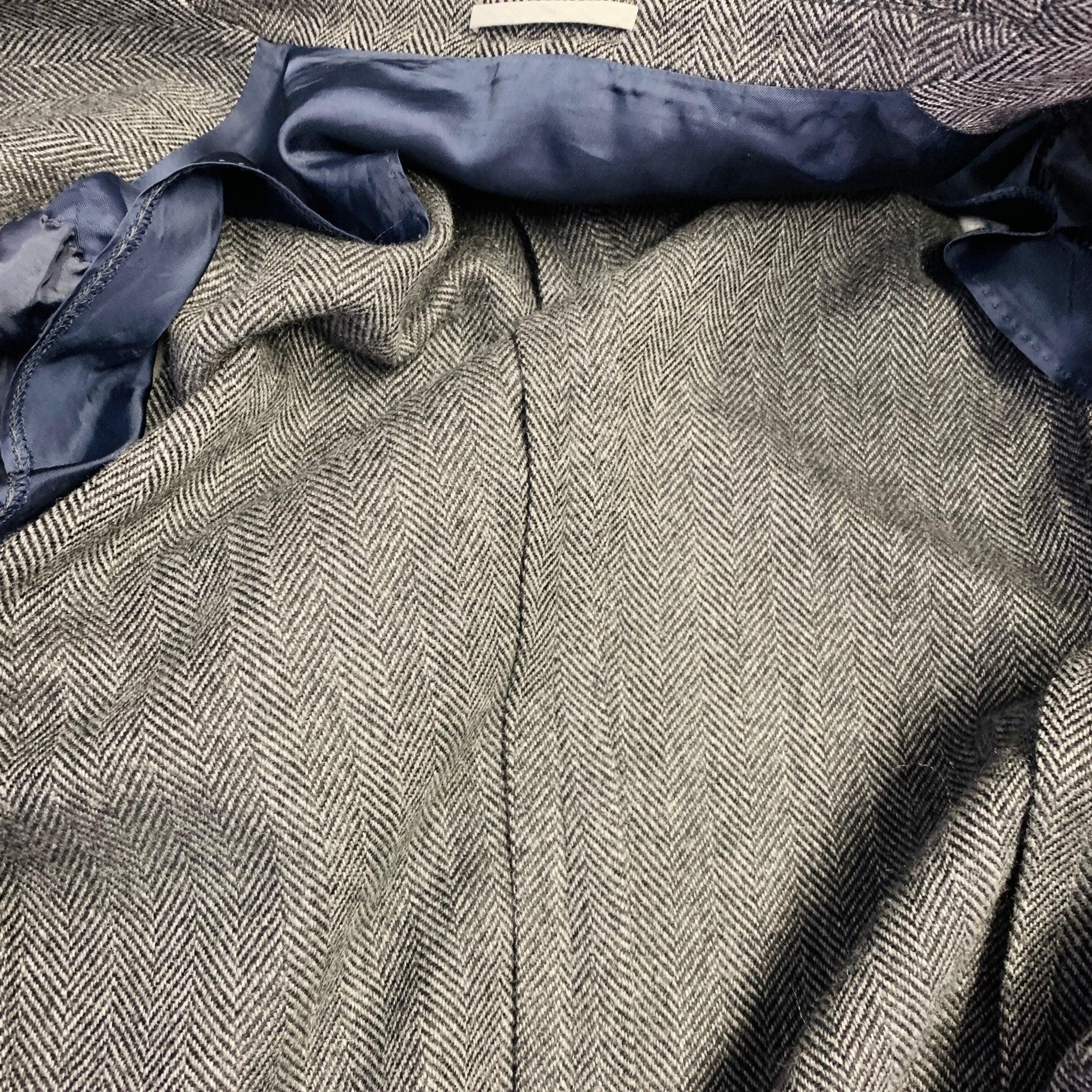 BRUNELLO CUCINELLI Size 38 Grey Black Herringbone Cashmere Sport Coat For Sale 3