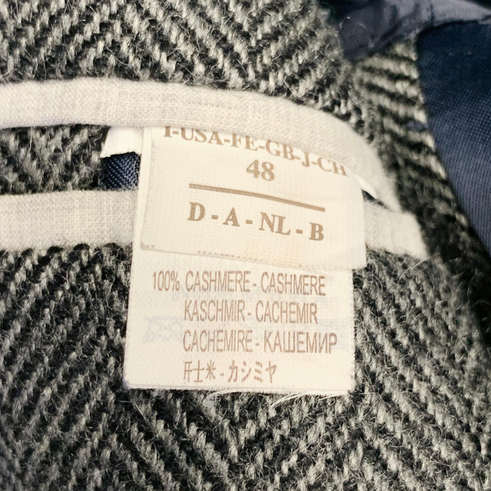 BRUNELLO CUCINELLI Size 38 Grey Black Herringbone Cashmere Sport Coat For Sale 4