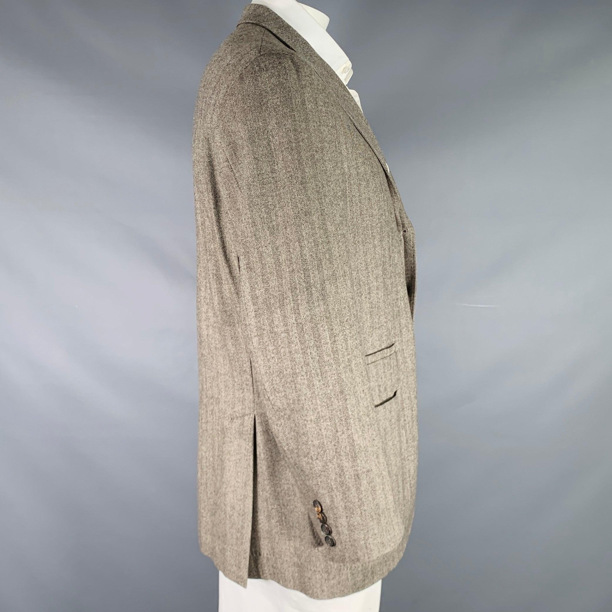 Men's BRUNELLO CUCINELLI Size 44 Beige Brown Herringbone Peak Lapel Sport Coat For Sale