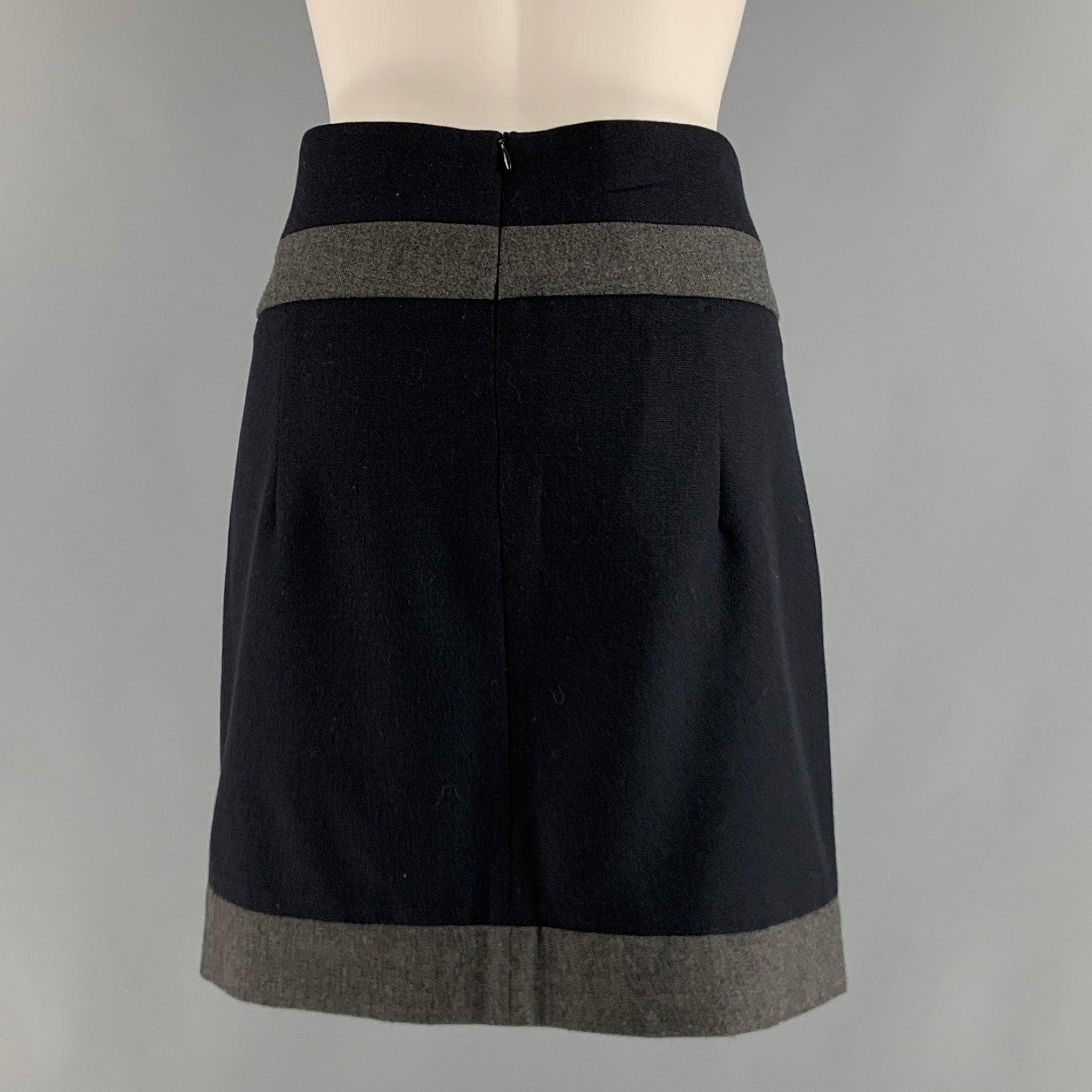 BRUNELLO CUCINELLI Size 6 Navy Grey Virgin Wool Color Block Pleated Skirt In Excellent Condition In San Francisco, CA