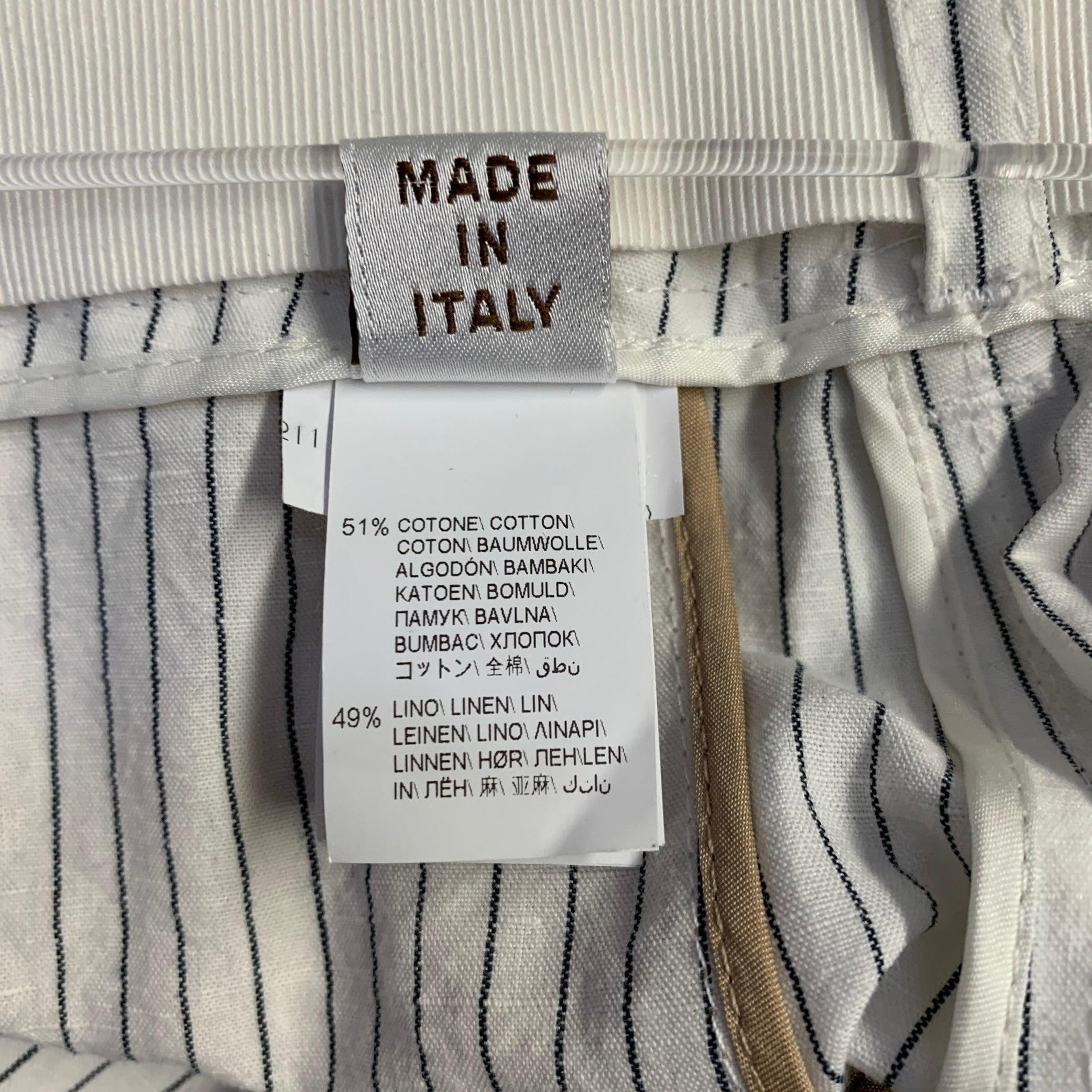 Brunello Cucinelli Size 8 White Black Cotton Linen Pinstripe Wide Leg Belted Shorts en vente 1