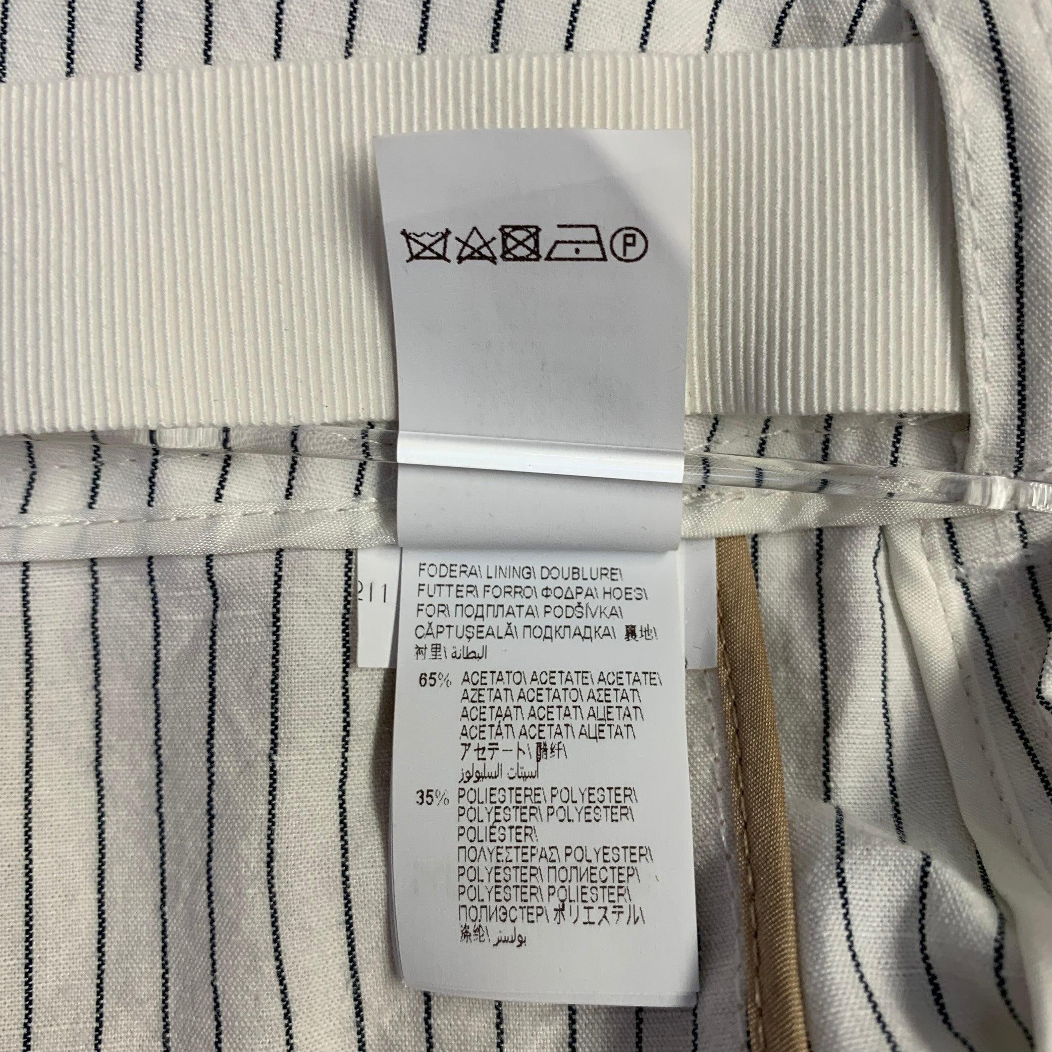 Brunello Cucinelli Size 8 White Black Cotton Linen Pinstripe Wide Leg Belted Shorts en vente 2