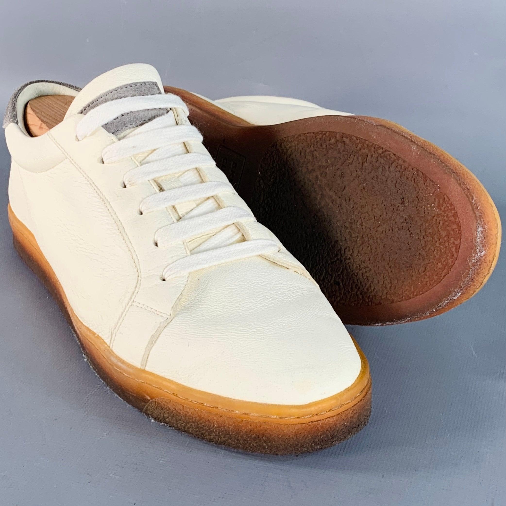BRUNELLO CUCINELLI Größe 9 Off White Grau Leder Low Top Sneakers im Angebot 1
