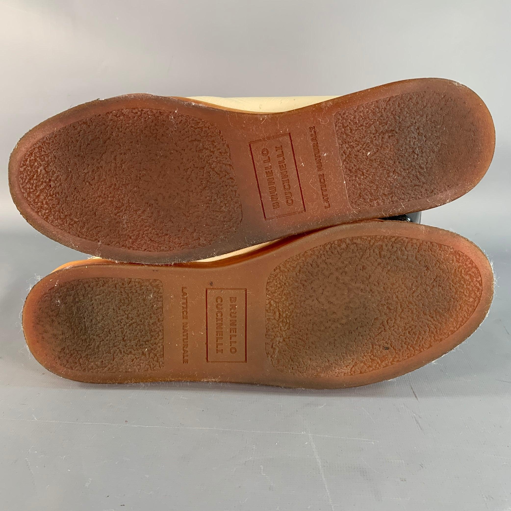 BRUNELLO CUCINELLI Größe 9 Off White Grau Leder Low Top Sneakers im Angebot 2
