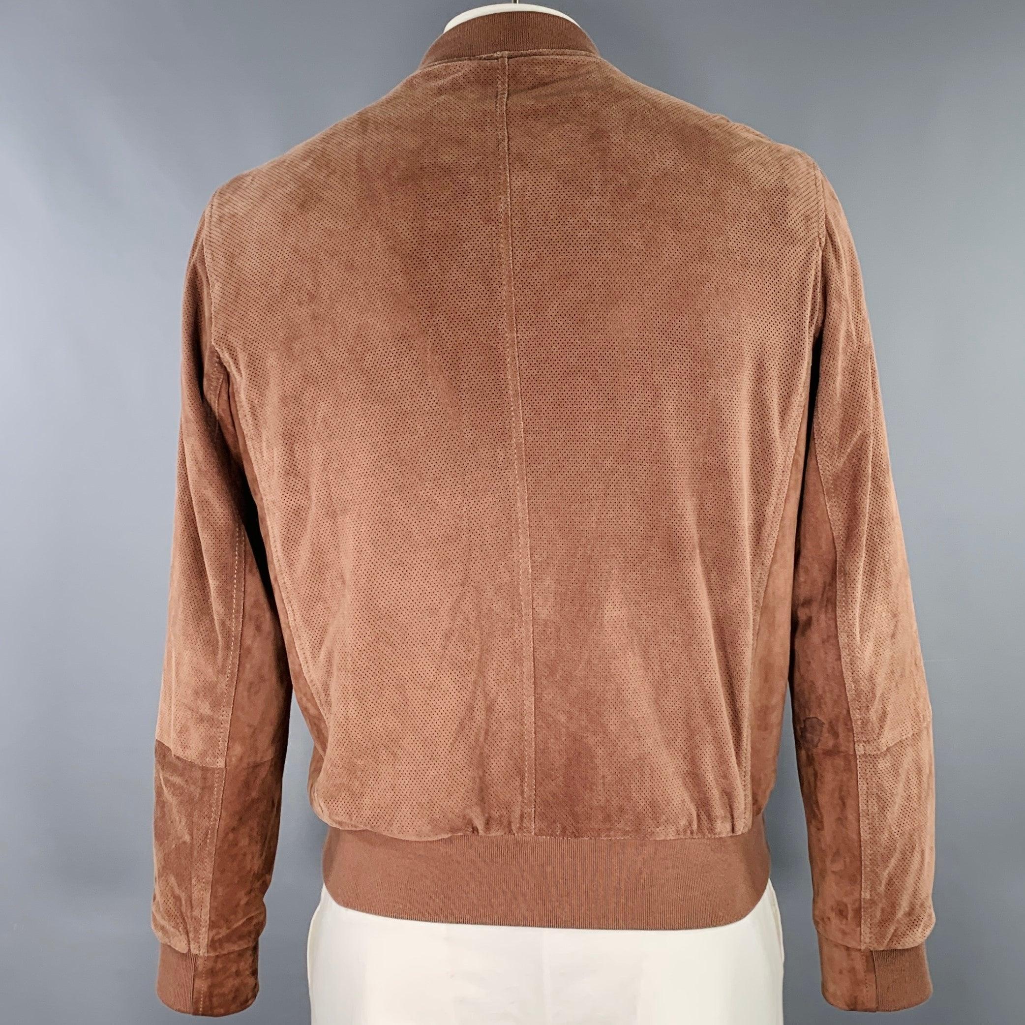 BRUNELLO CUCINELLI Taille L Veste bombardier en daim perforé Brown Excellent état - En vente à San Francisco, CA