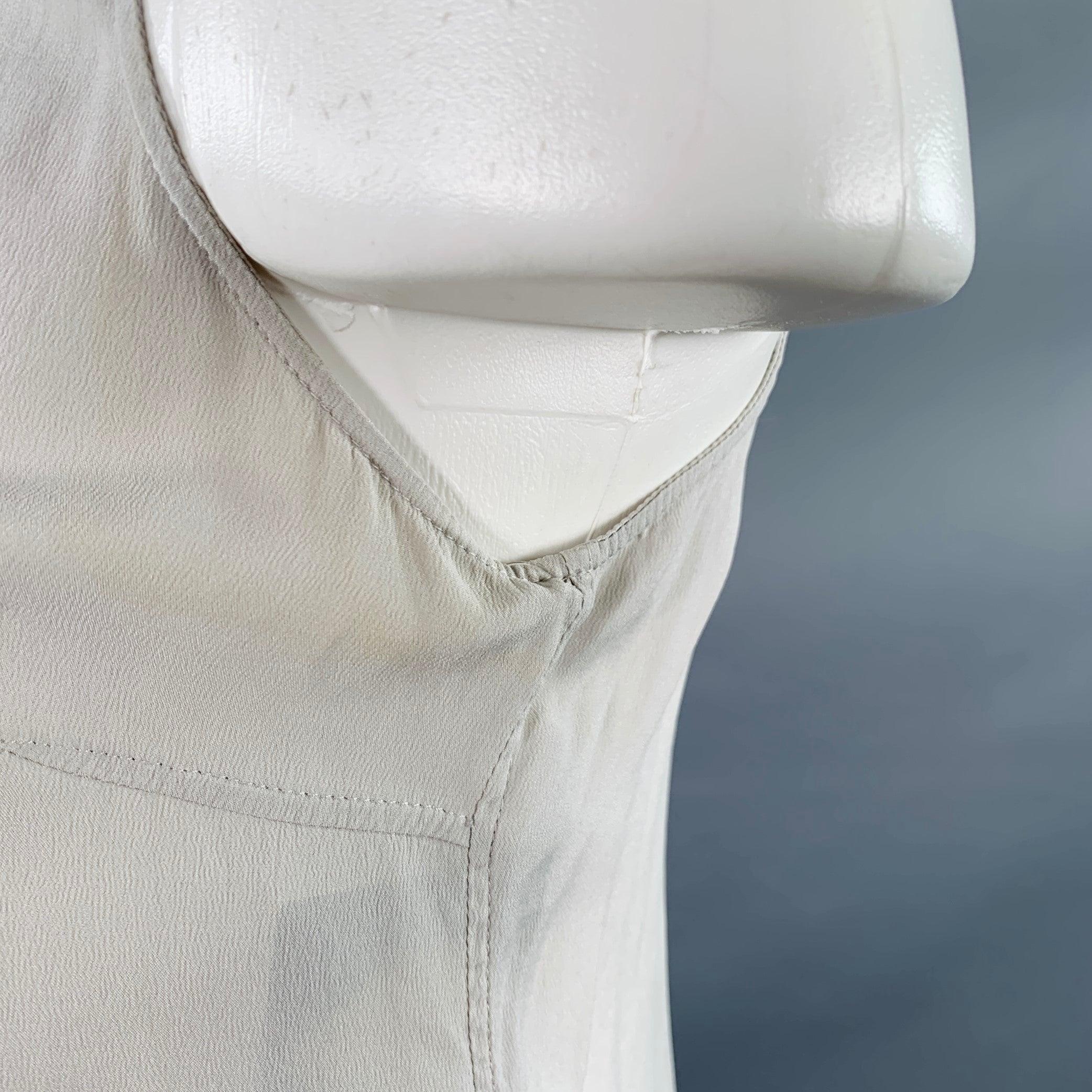 BRUNELLO CUCINELLI Size M Grey Silk V-Neck Casual Top In Good Condition For Sale In San Francisco, CA