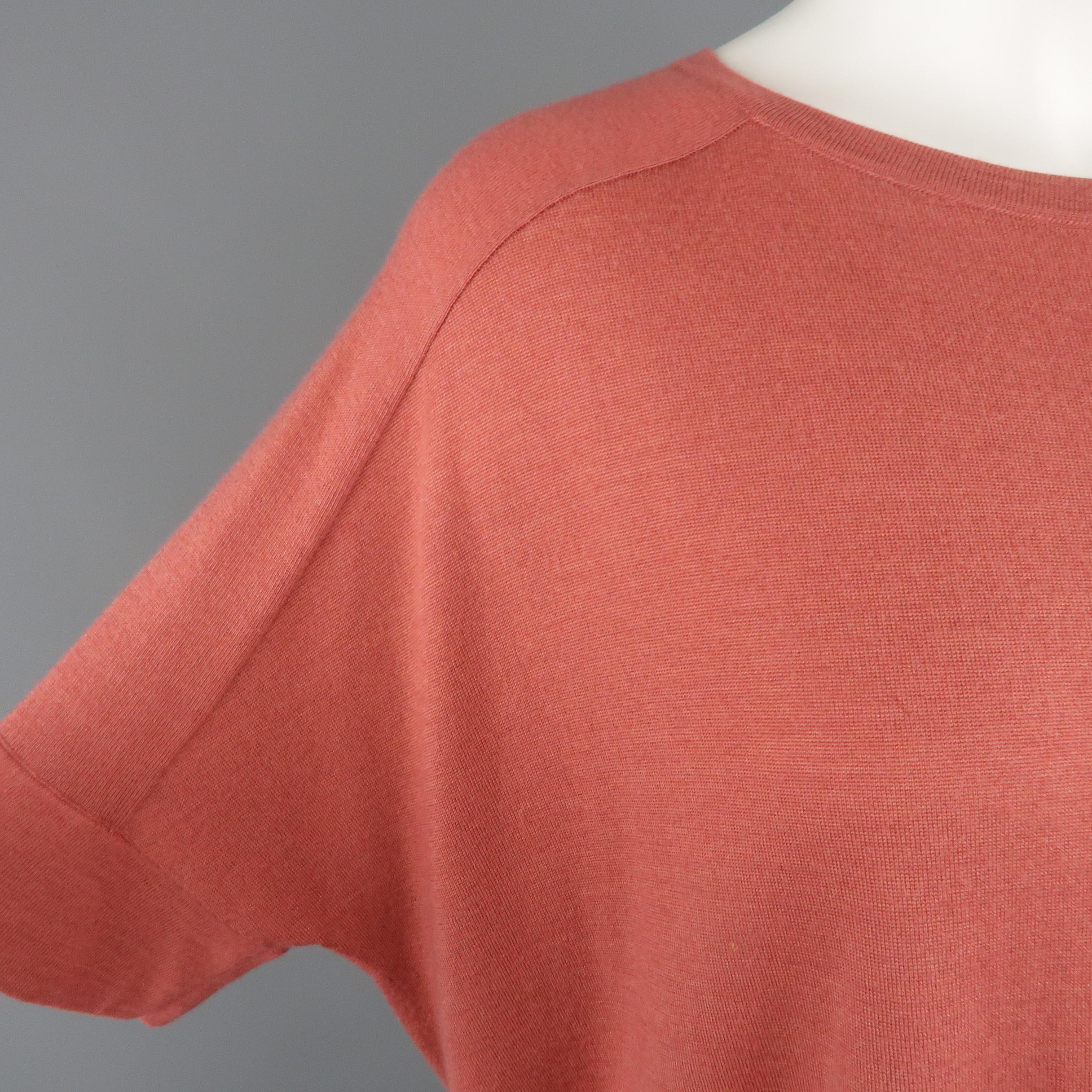 BRUNELLO CUCINELLI pullover sweater come sin a muted red light weight cashmere silk blend knit with a round neck, short raglan seam sleeves, and oversized silhouette. Made in Italy.
 
Excellent Pre-Owned Condition. Retails: $1,795.00.
Marked: M
